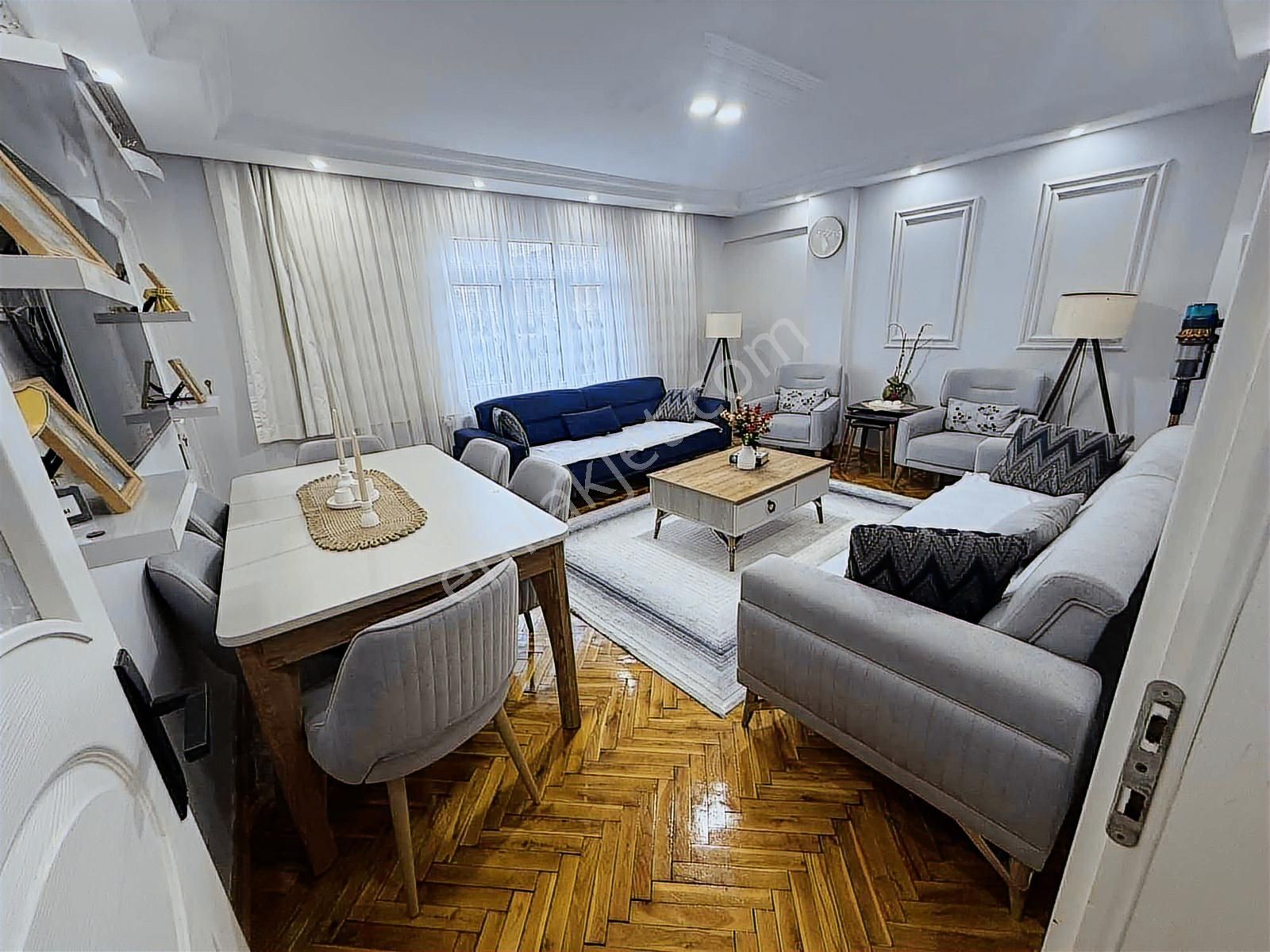 Önlü'den Atatürk Mah'da 3+1 120m2 Ful Tadilatlı Lüx Daire