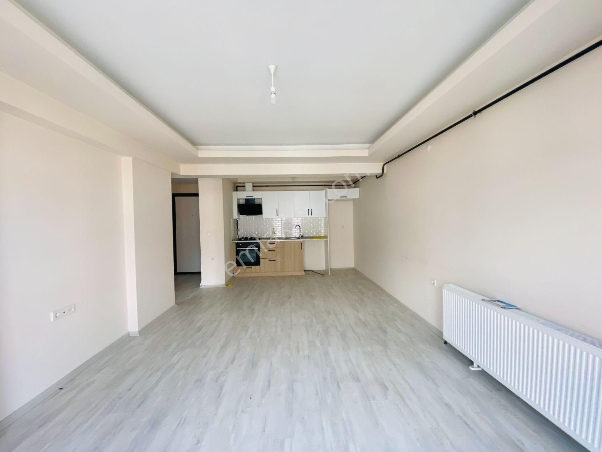 Güven'den Yıldızkentte Caddeye,servslere Yakın Kiralık 1+1 Daire - Görsel 5