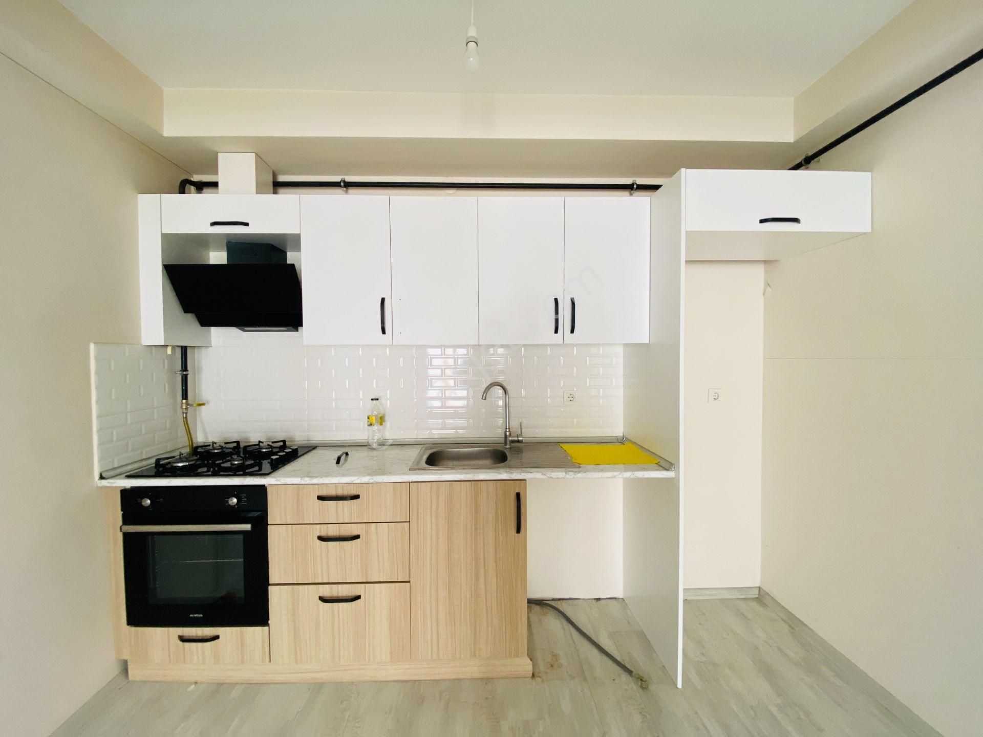 Güven'den Yıldızkentte Caddeye,servslere Yakın Kiralık 1+1 Daire - Görsel 6