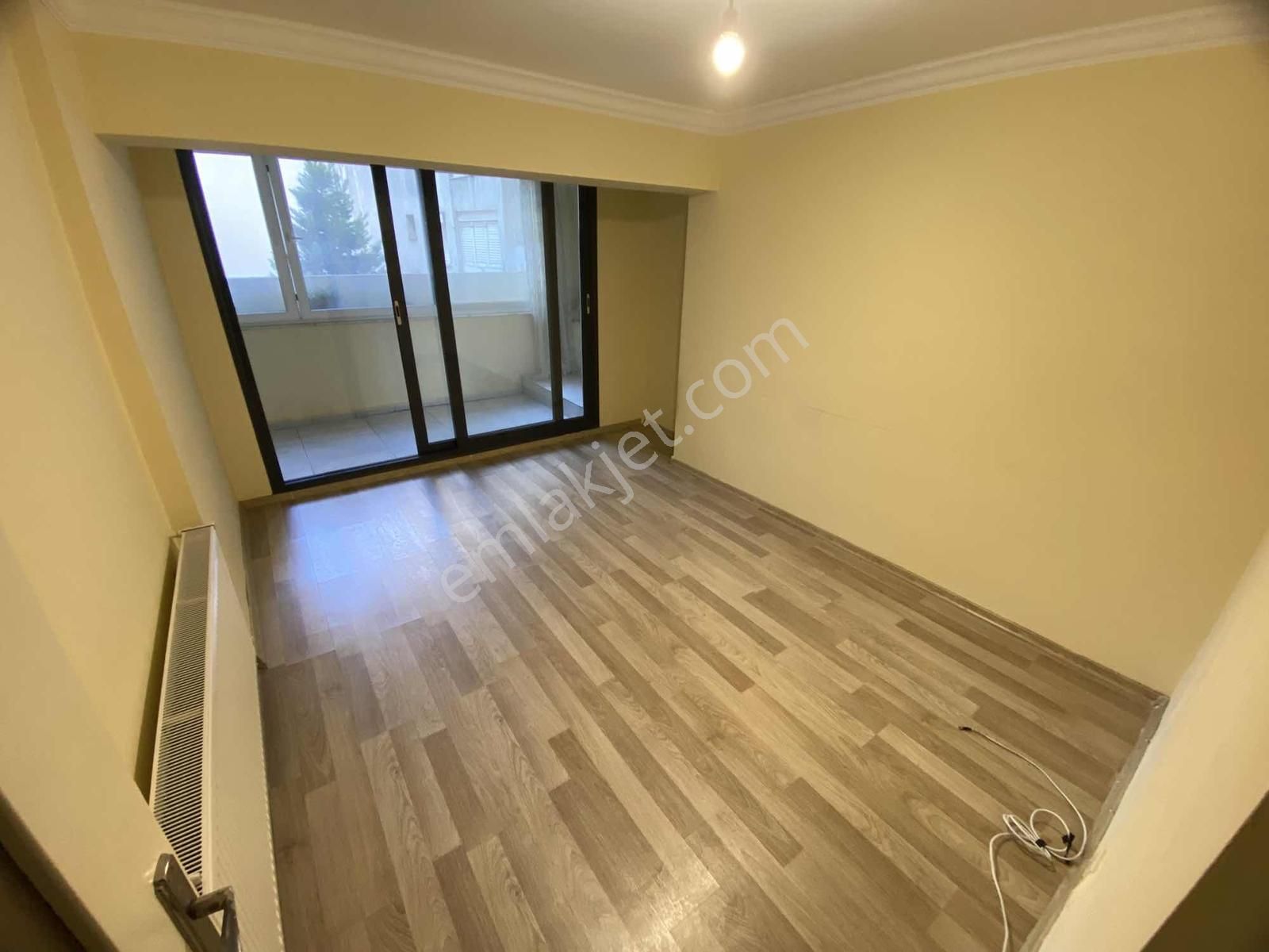 Üçyol Metro Yakını 3+1 Geniş Merkezi Konumda Satılık Daire ! - Görsel 18