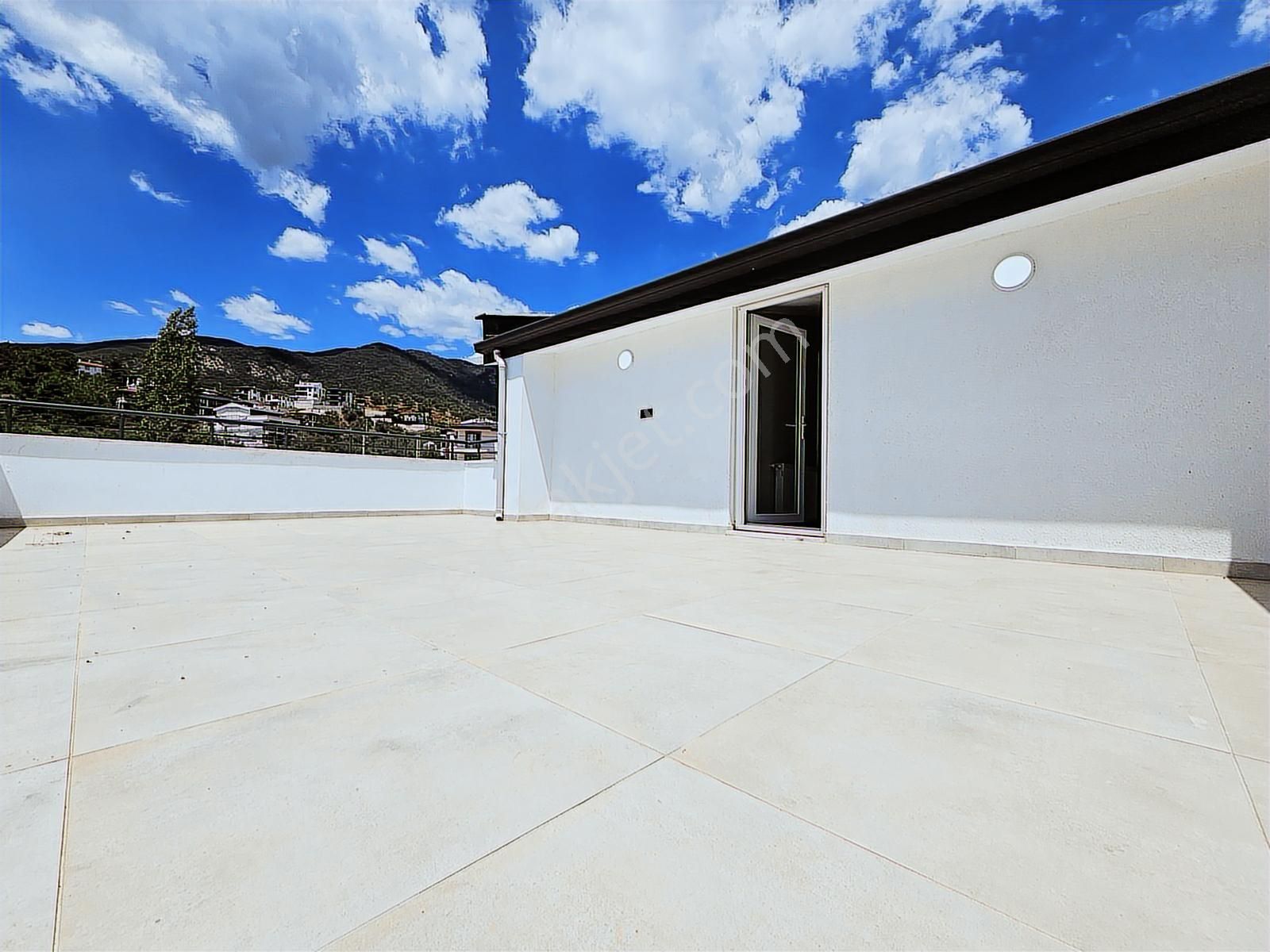 Eu Gayrimenkulden Doğa Manzaralı 5+1 Villa - Görsel 35