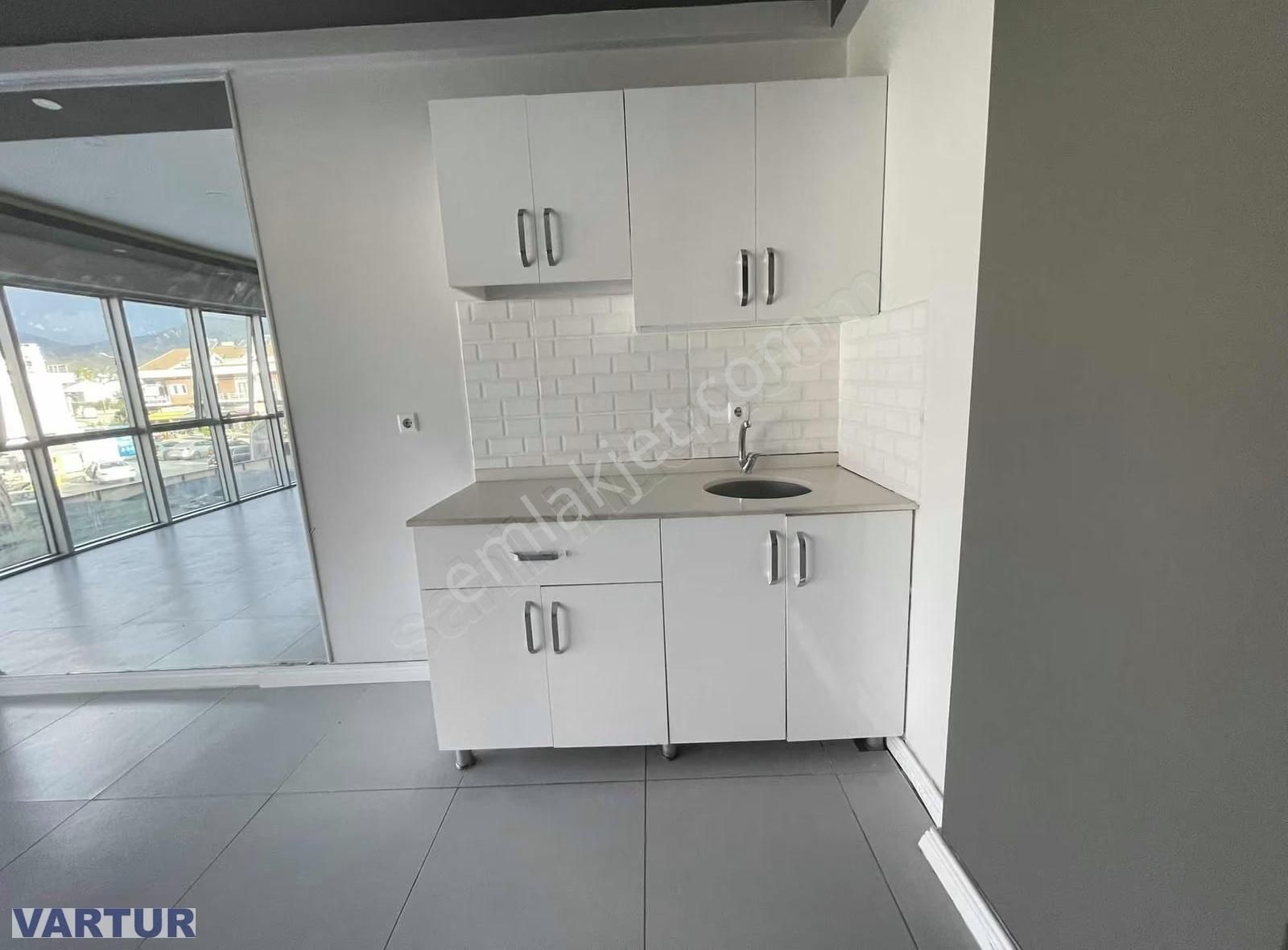 Yergüzlarda 1+1 Kiralık Ofis - Görsel 3
