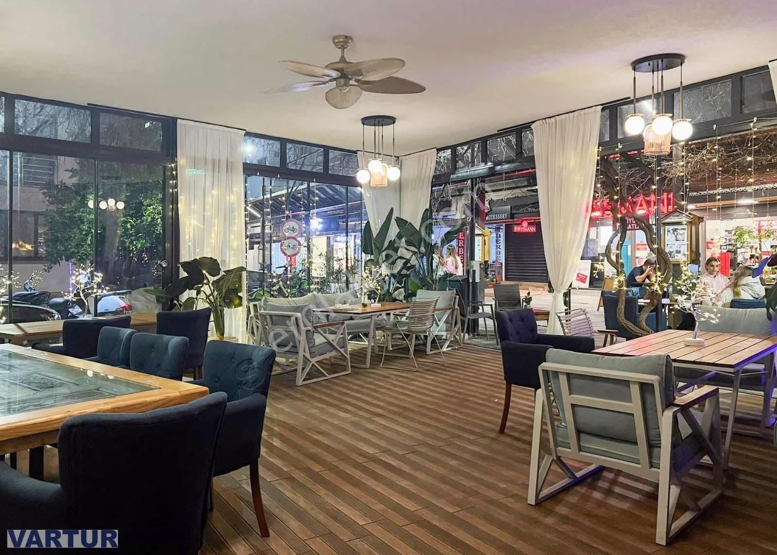 Fethiyenin En İşlek Yerinde Yoğun İnsan Trafiği Olan Pub - Görsel 7