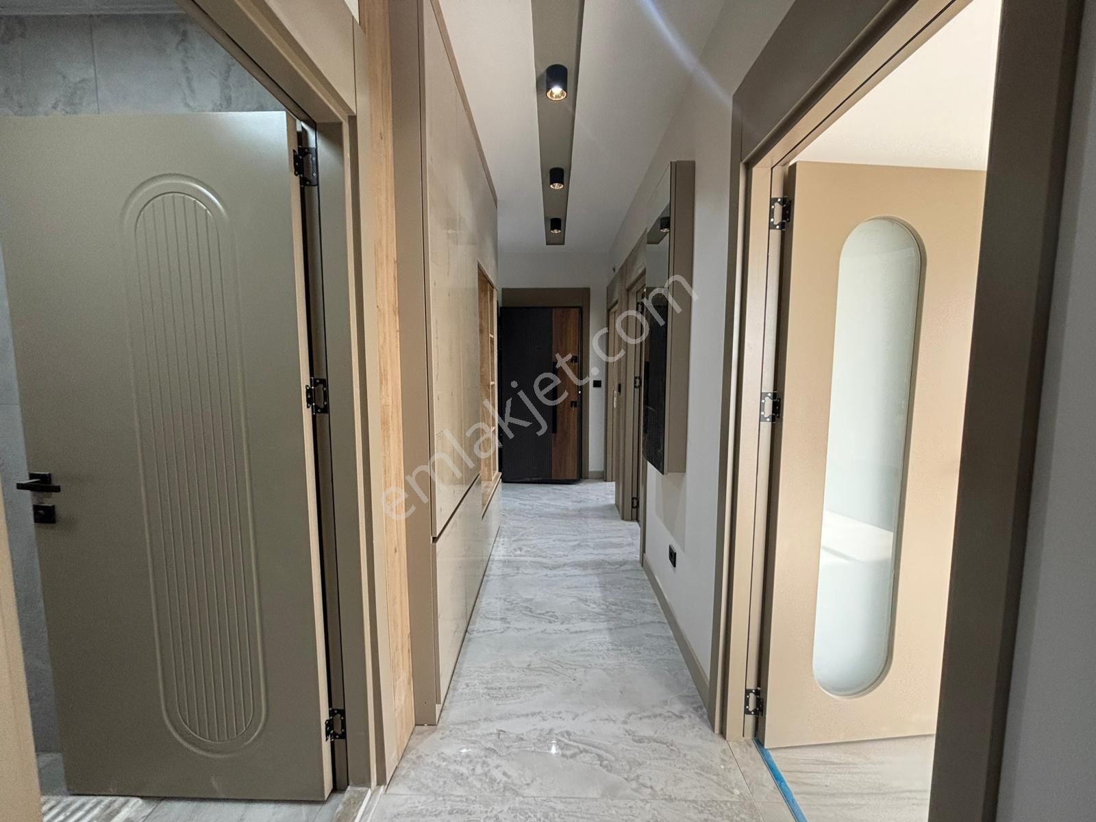 Gazi Mahallesi Havuzlu 2 Bloklu Site İçi Katta Satılık 2+1 Sıfır Daire - Görsel 8