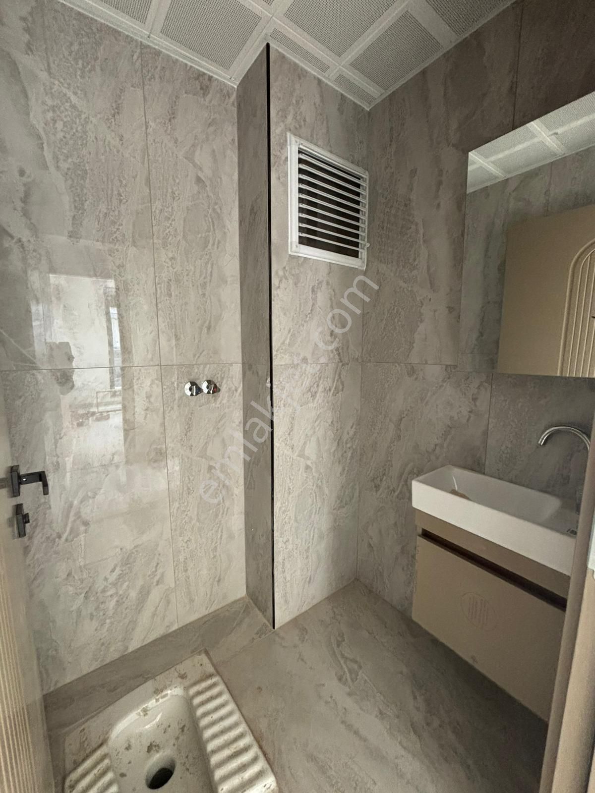 Gazi Mahallesi Havuzlu 2 Bloklu Site İçi Katta Satılık 2+1 Sıfır Daire - Görsel 17