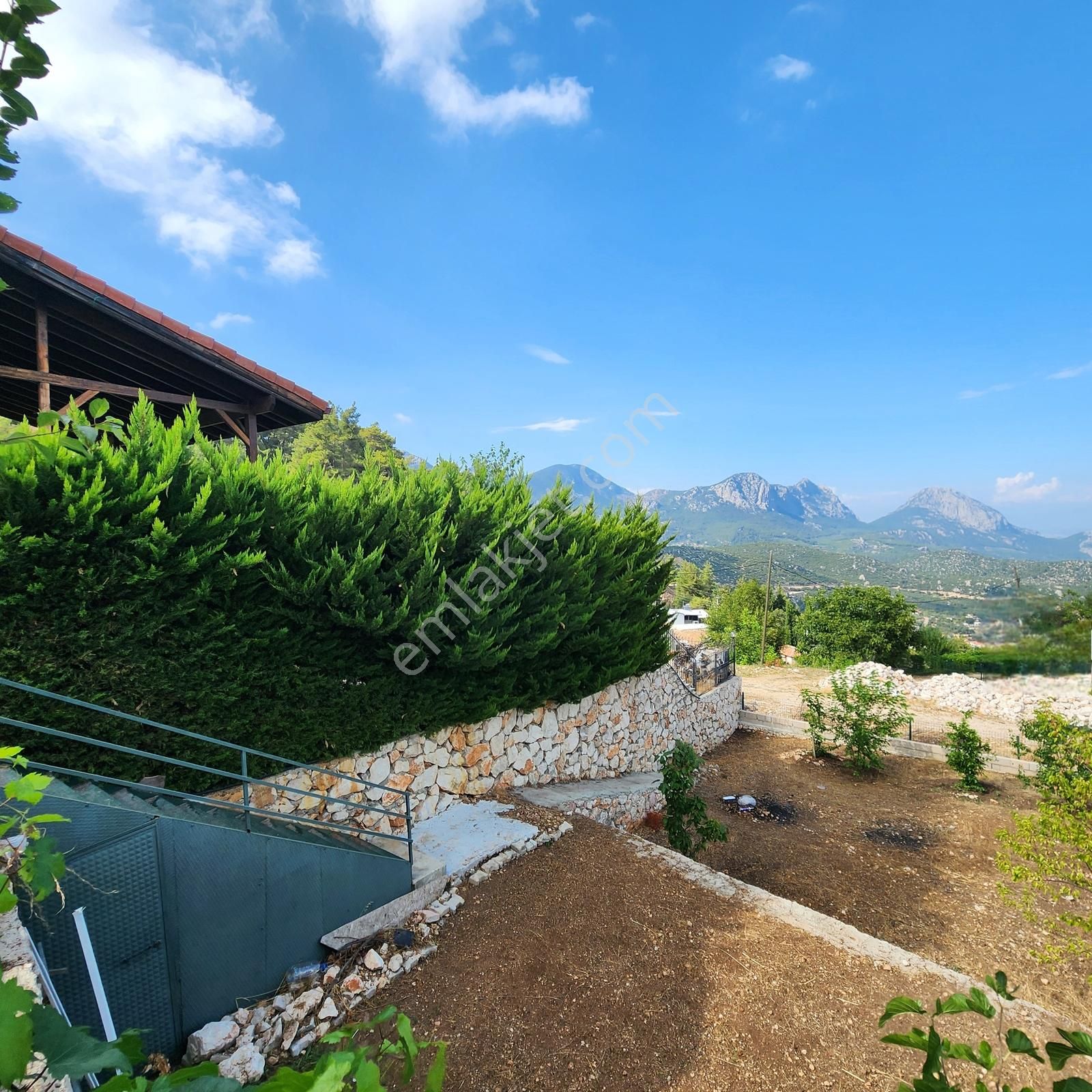 Şehre Yakın, Eşsiz Manzarası Ve Havası İle 2+1 Lüks, Eşyalı Ev - Görsel 24