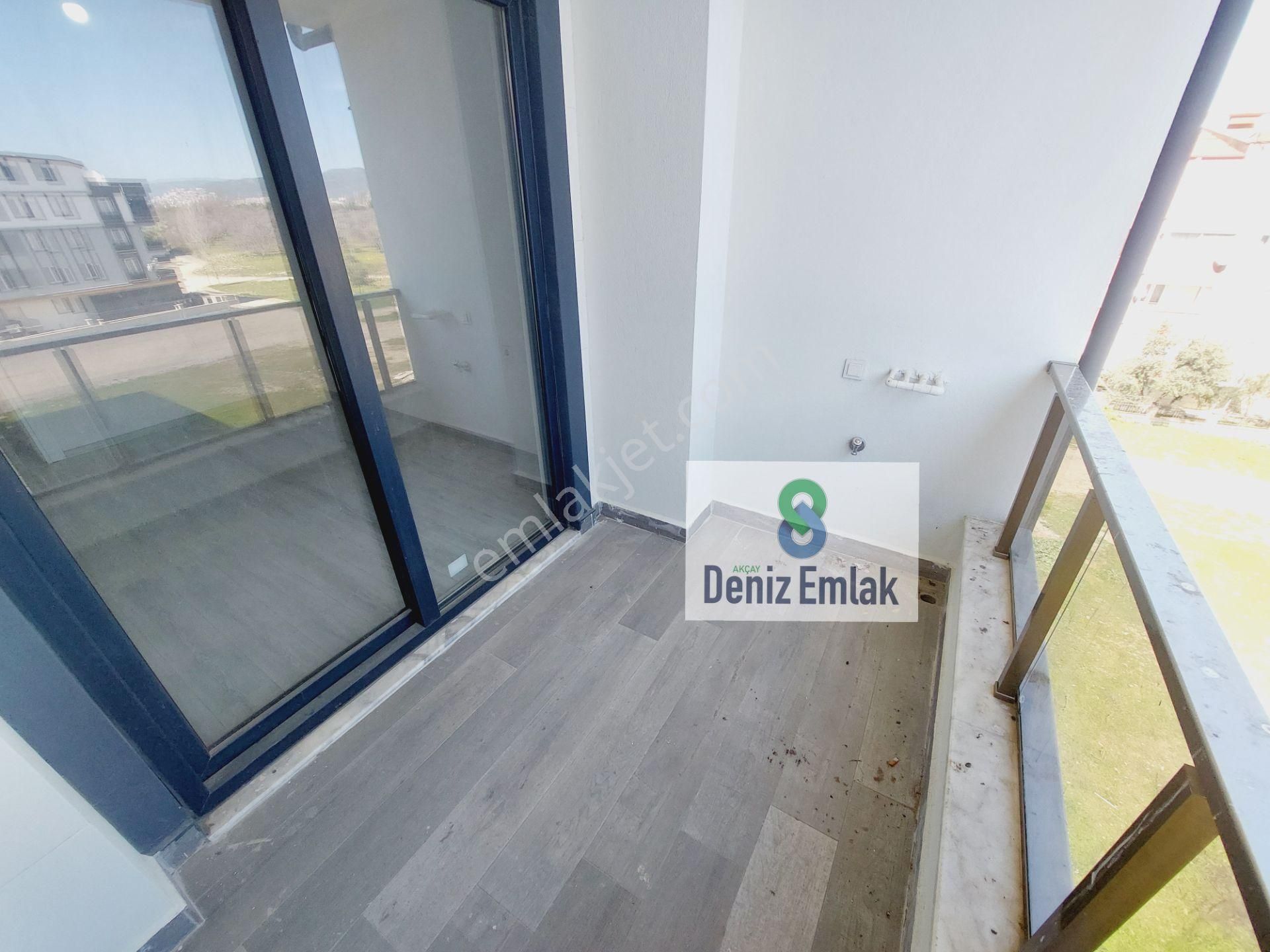 Denizden Akçayda Kapalı Otoparklı Yerden Isıtmalı Satılık 1+1 Daire. - Görsel 17