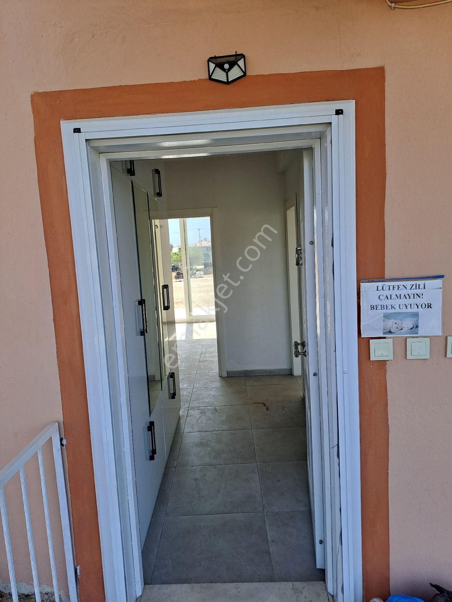 Çatalarıkta Sahibindeneşyasız 2+1