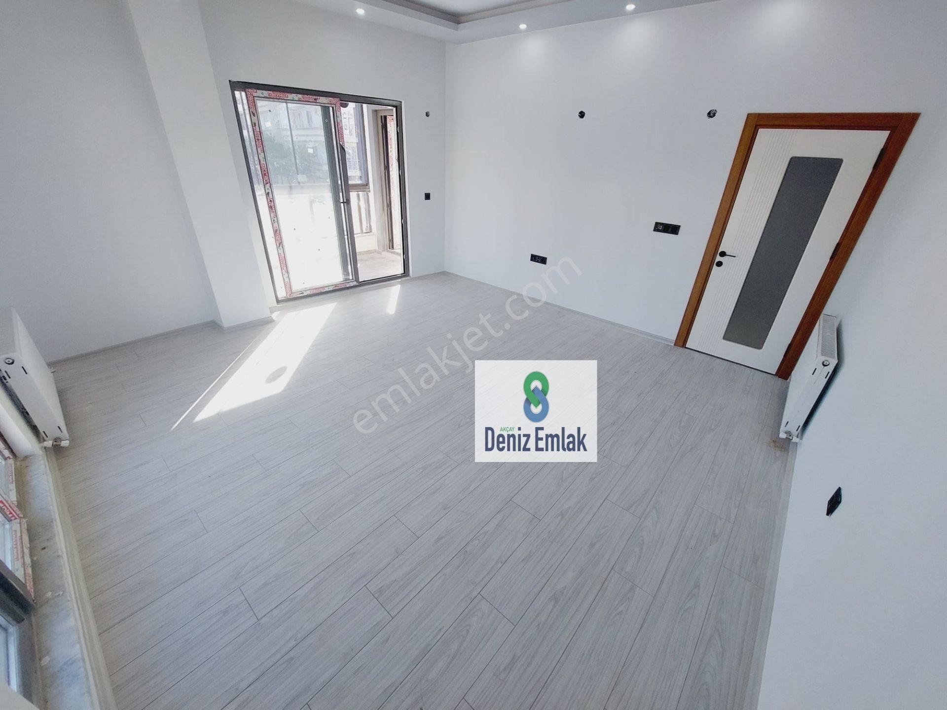 Denizden Akçayda Denize 100 M Pazar Pazarında Öncephe Ebeveynli Satılık 2+1 Daire. - Görsel 26
