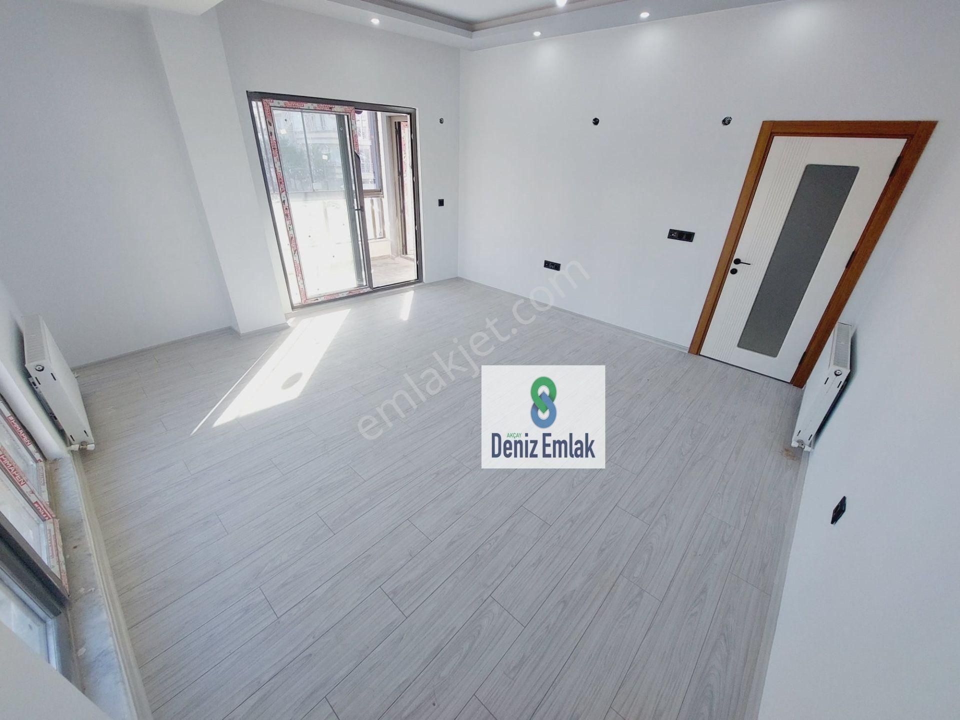Denizden Akçayda Denize 100 M Pazar Pazarında Öncephe Ebeveynli Satılık 2+1 Daire. - Görsel 20