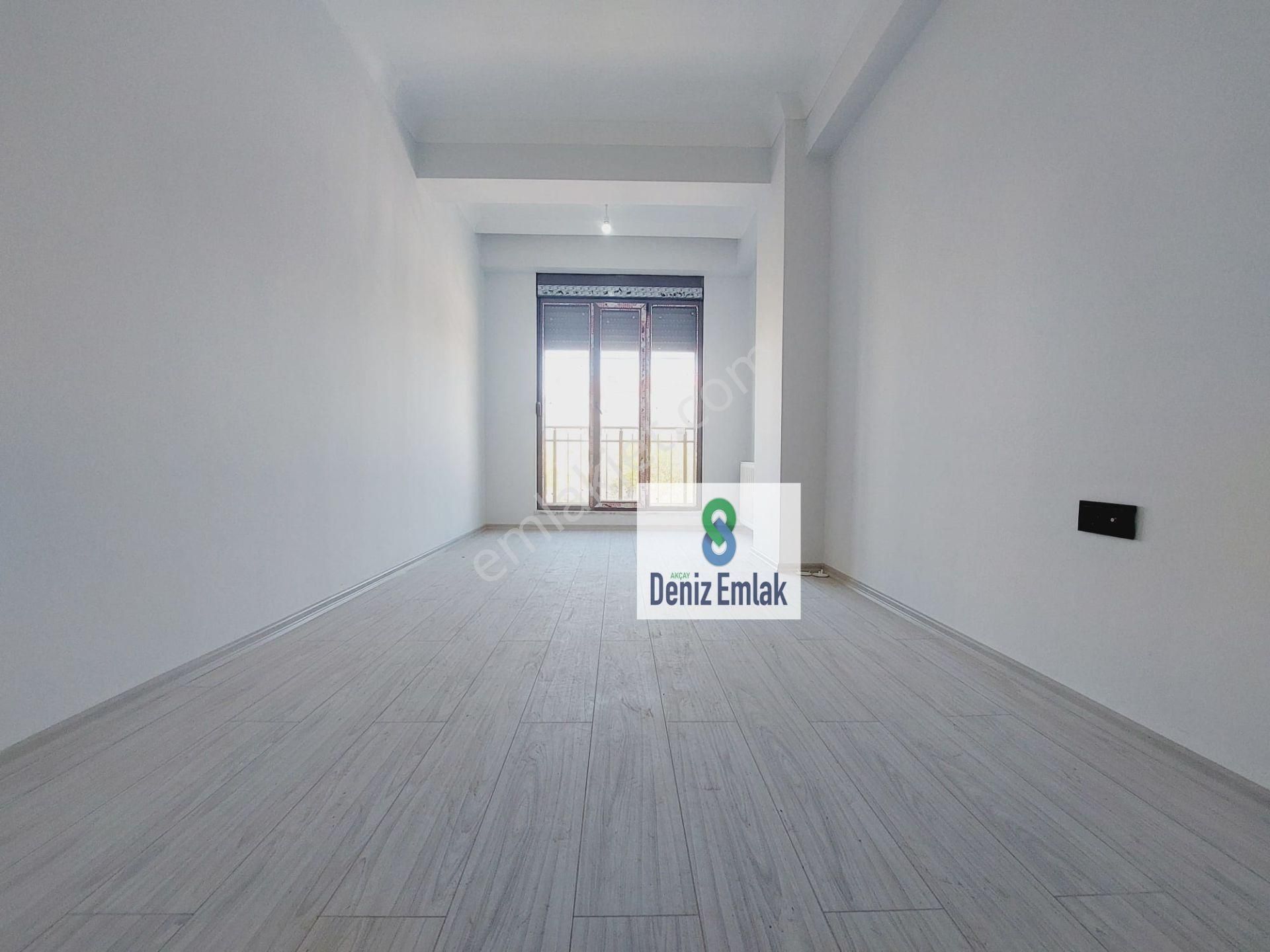 Denizden Akçayda Denize 100 M Pazar Pazarında Öncephe Ebeveynli Satılık 2+1 Daire. - Görsel 10