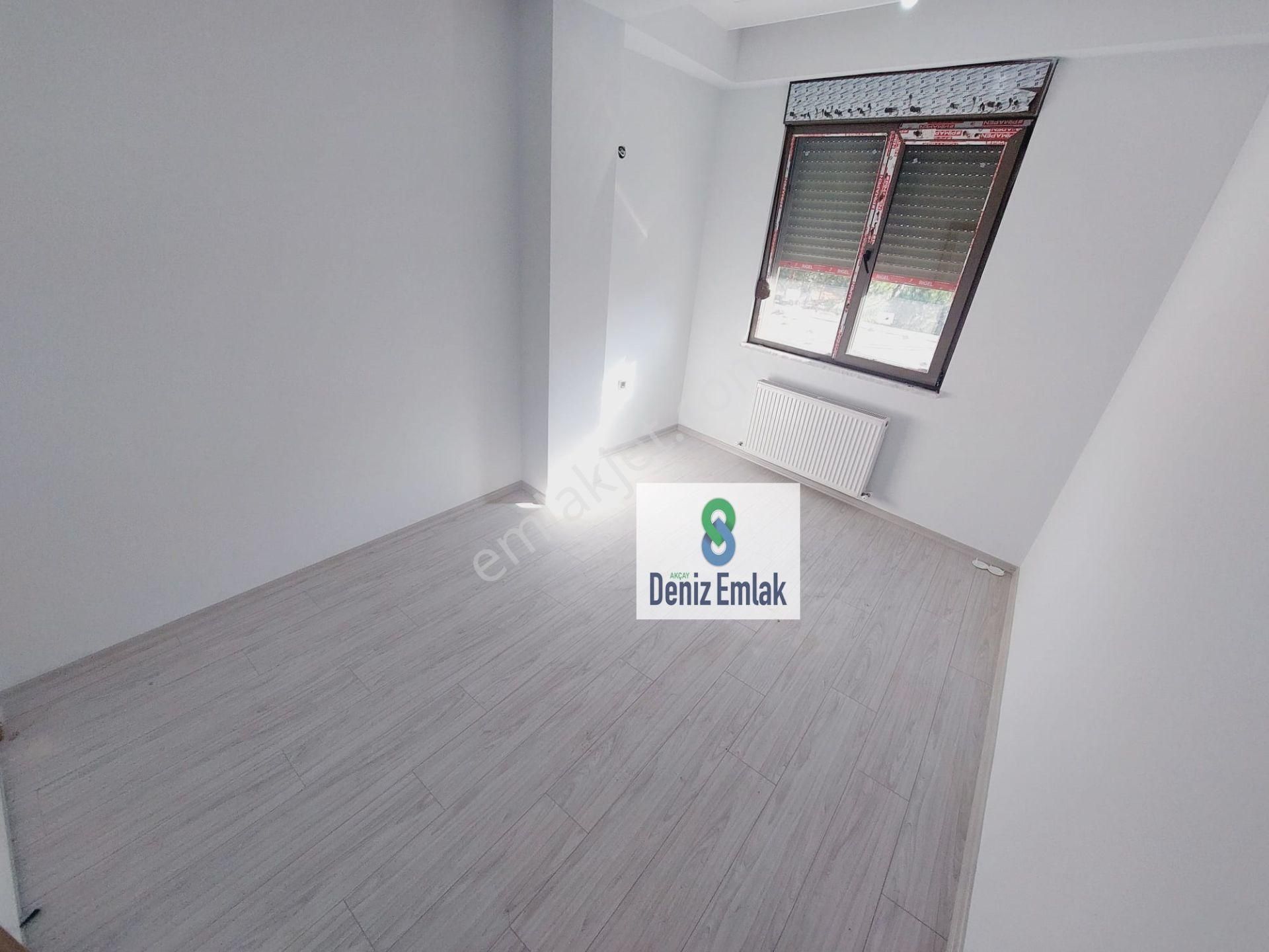 Denizden Akçayda Denize 100 M Pazar Pazarında Öncephe Ebeveynli Satılık 2+1 Daire. - Görsel 33