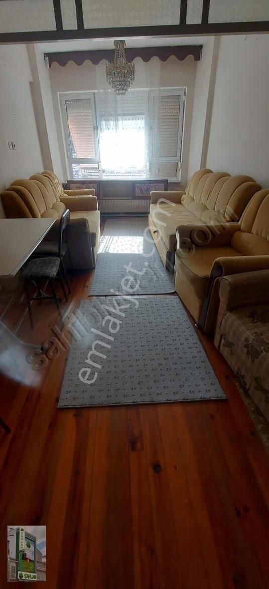 Şahlan Emlaktan Kiralık Çarşı İçerisinde Eşyalı Daireler - Görsel 2
