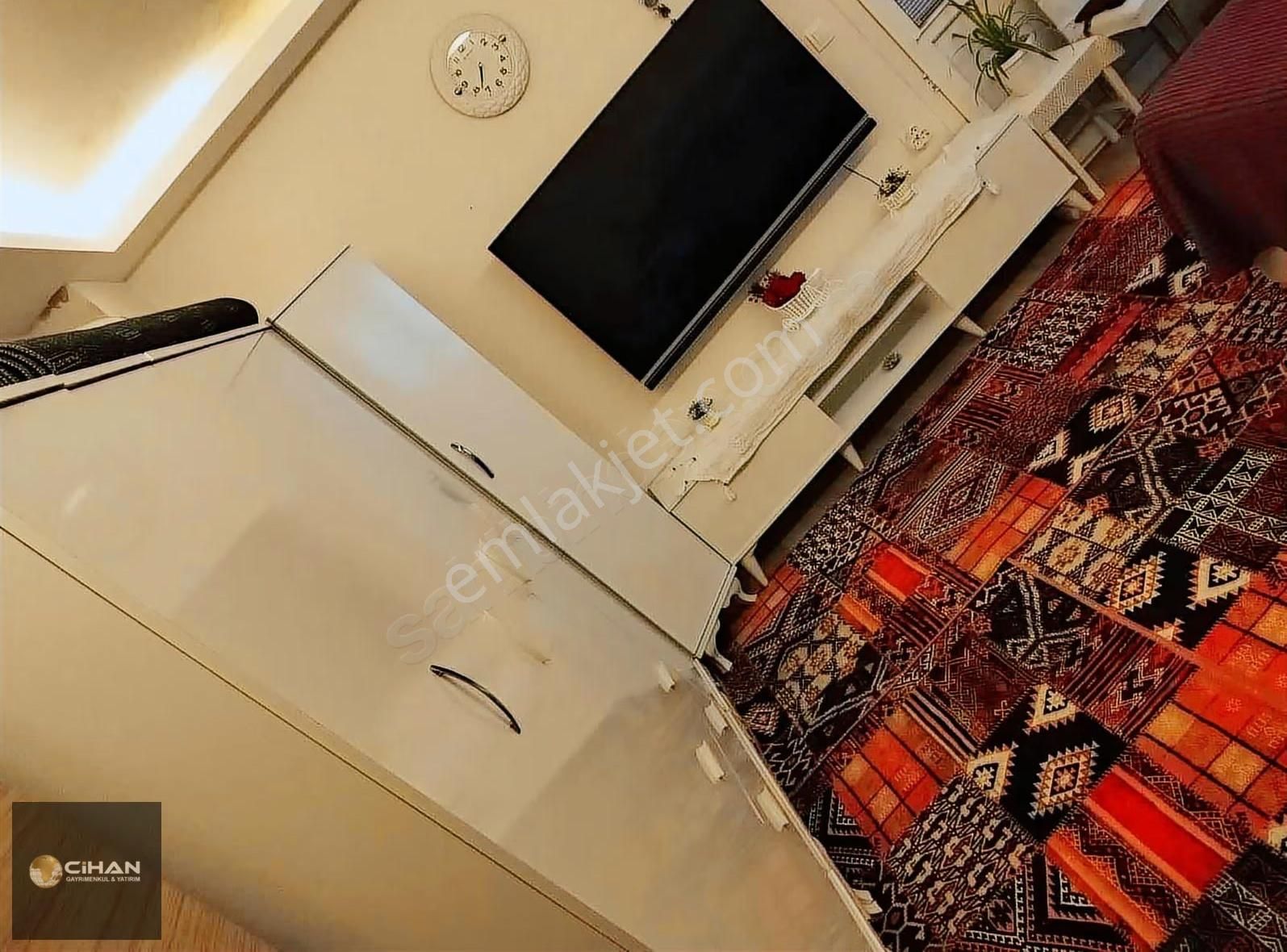 Kuşadası Merkez Çarşıda Çatı Dubleks 6+1daire - Görsel 2