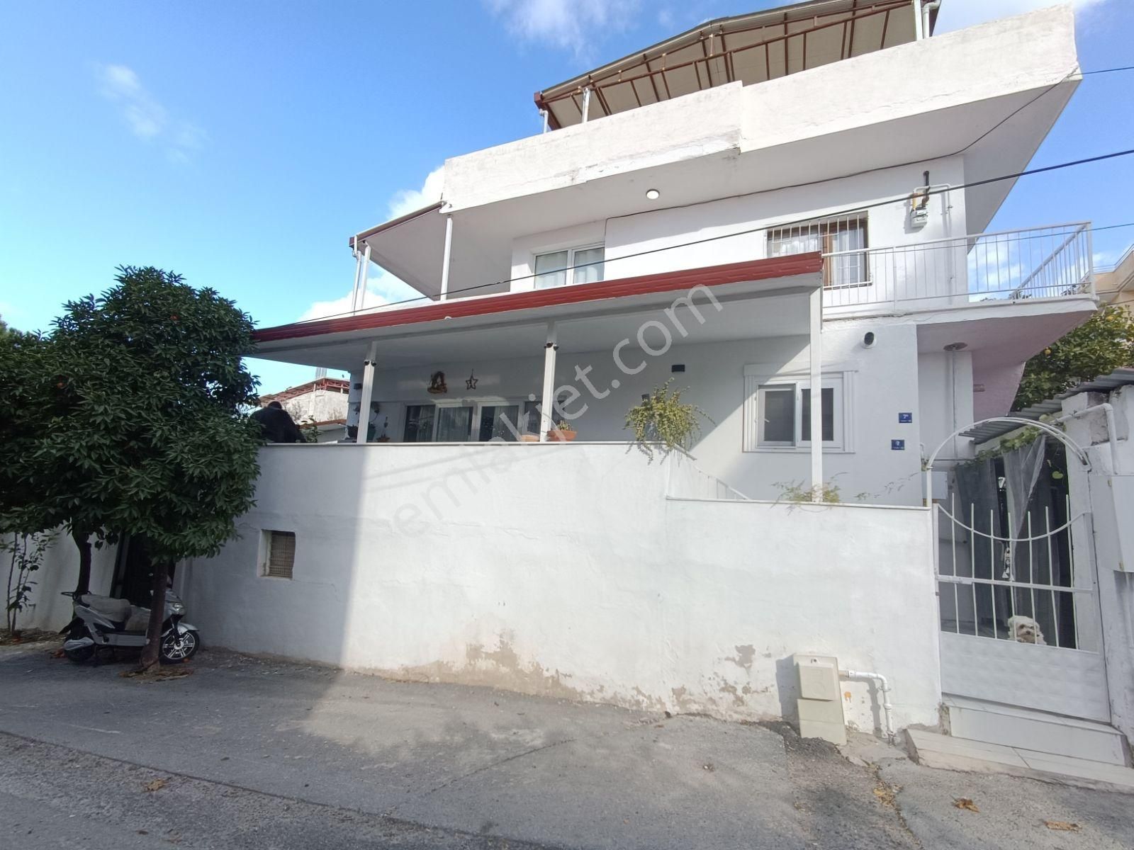 Kuşadası Merkezde Doğalgazlı Eşyalı 2+1 Yürüyüş Mesafesi Kiralık - Görsel 18