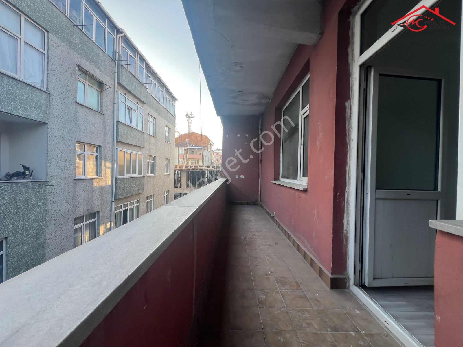 Yenibosna Fevzi Çakmak Mahallesinde Kiralık Bekara Uygun 3+1 Daire - Görsel 9