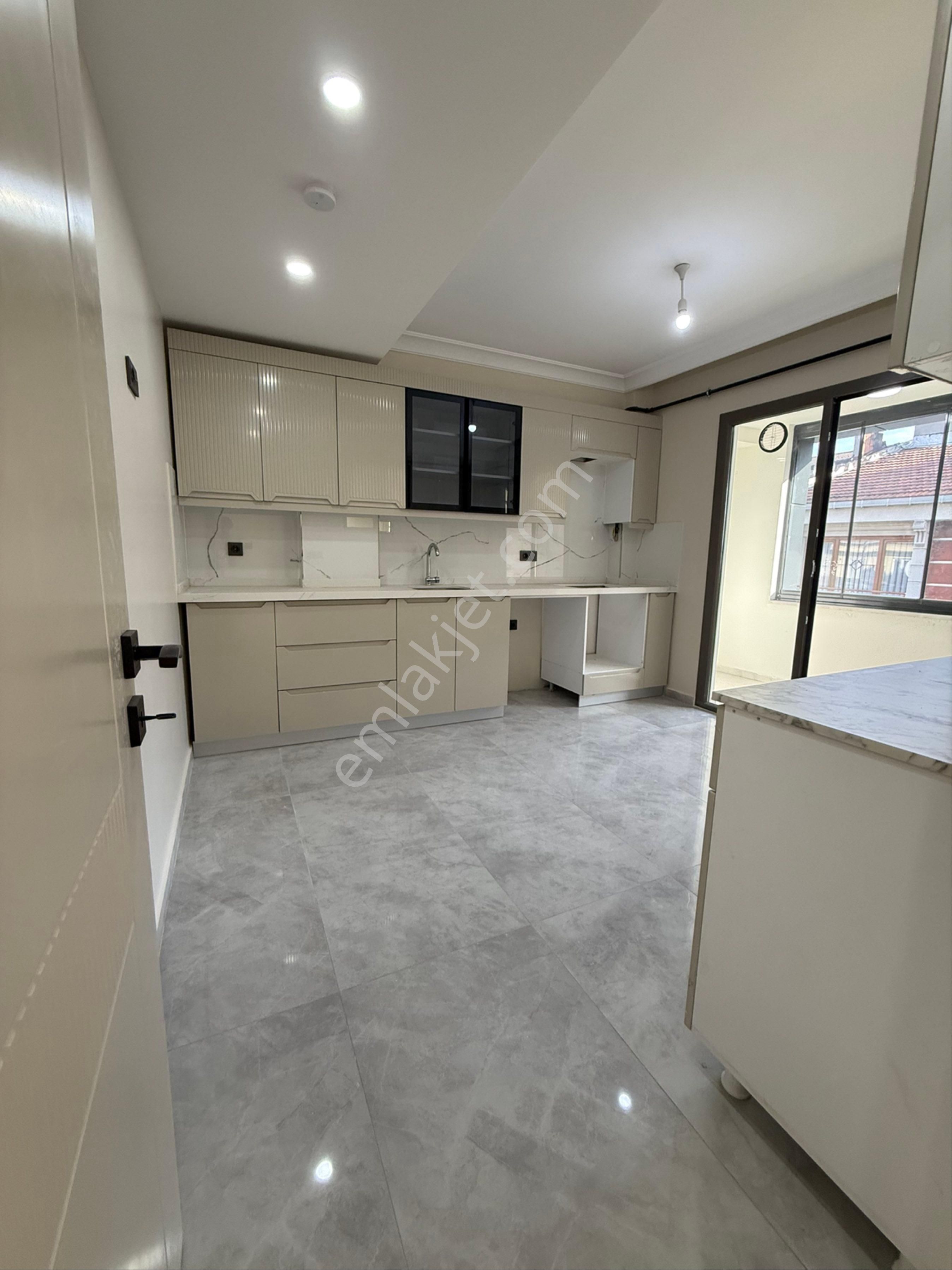 Tuna Mahallesinde Çamaşır Odalı, Yerden Isıtmalı Lüks 3+1 - Görsel 24