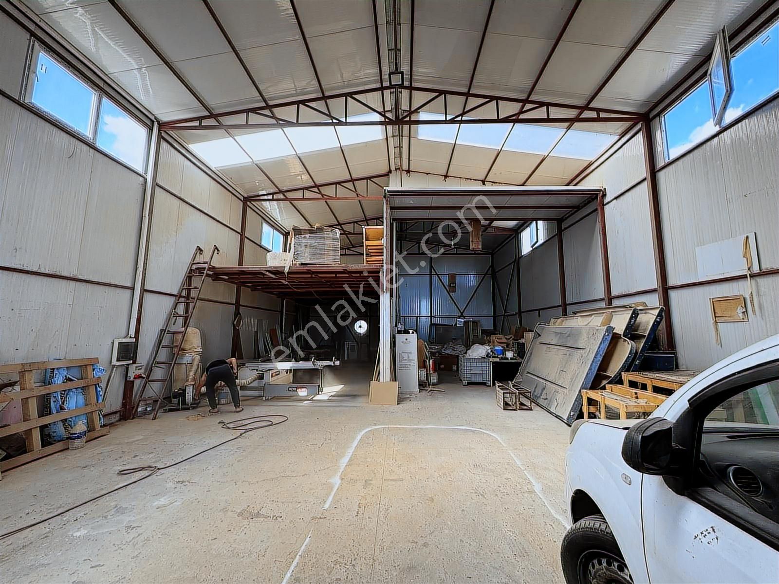 Çakırlarda Toplamda 450 M2 Hazır Bölmeli Lüx Ofisli Depo Dükkan - Görsel 2