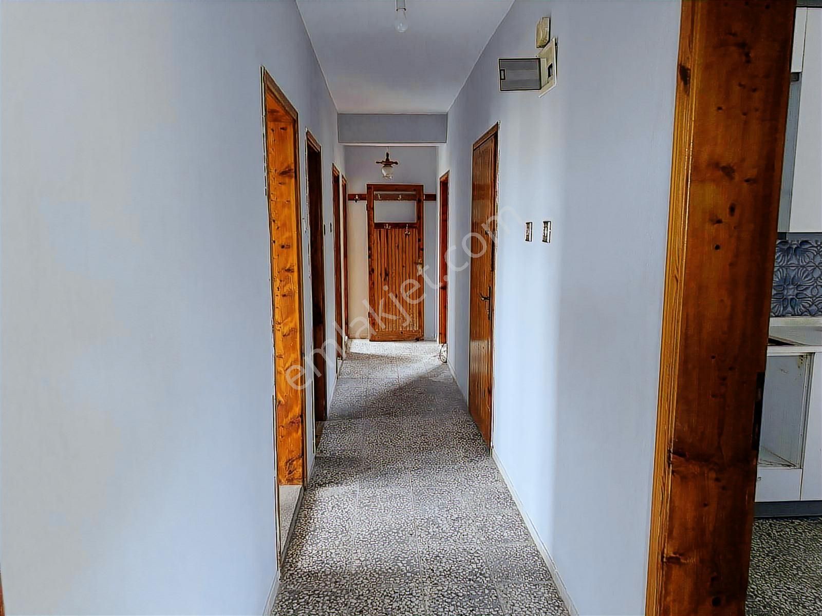 Anayol Üzeri | Yeni Mutfaklı | 2 Wcli | Ferah 4+1 Kiralık Daire - Görsel 13