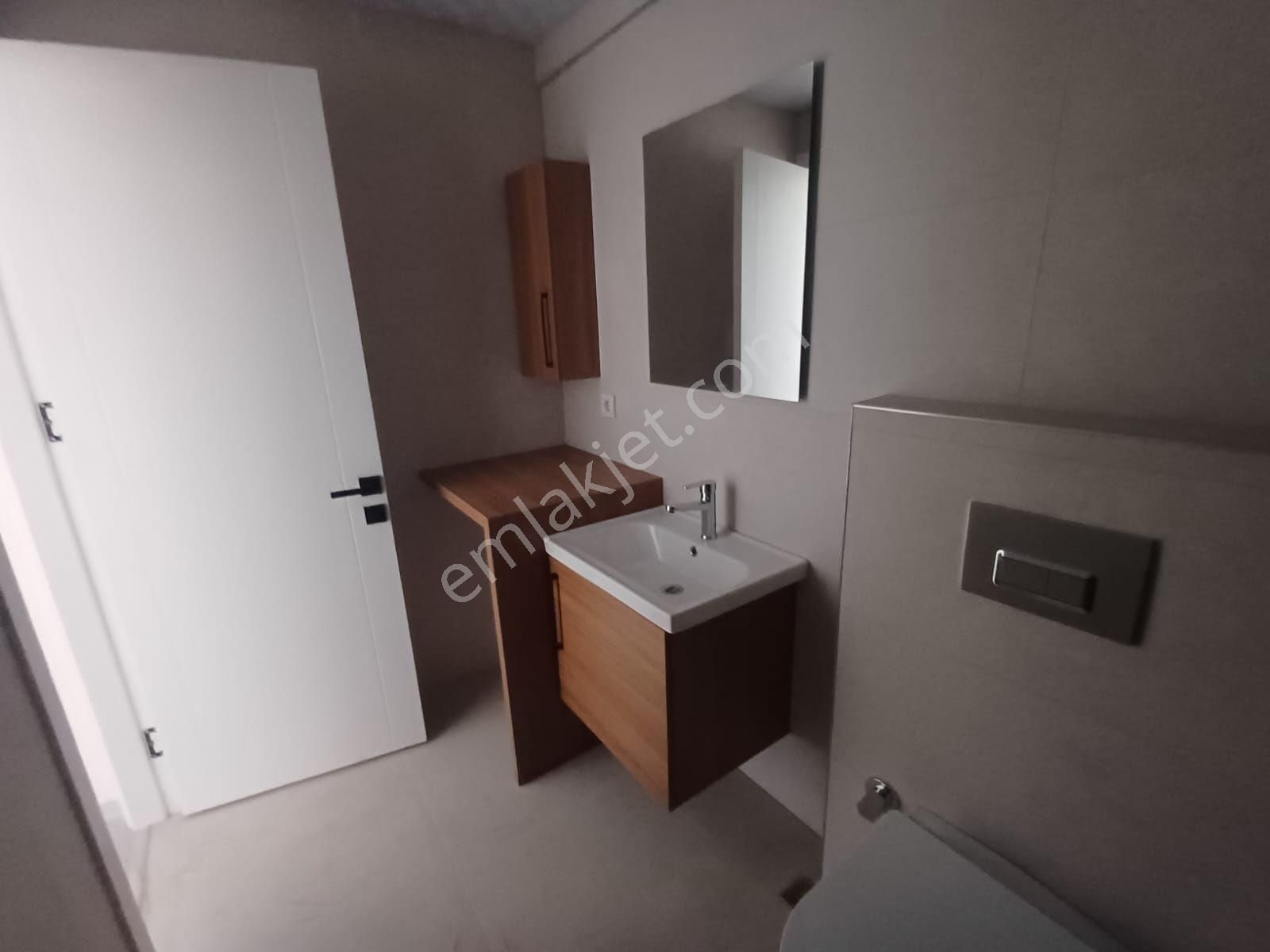 İzmir Buca Üniv Yakını Sıfır 1+1 Ara Kat - Görsel 13