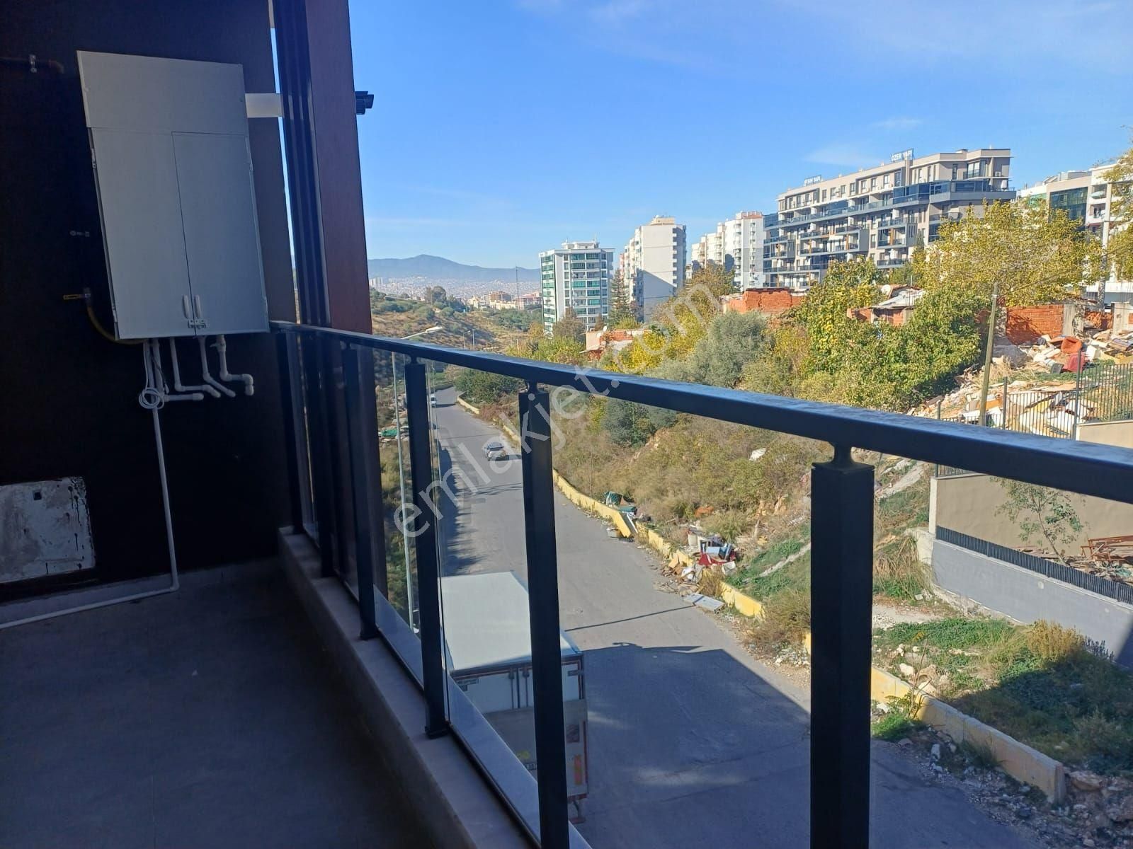 İzmir Buca Üniv Yakını Sıfır 1+1 Ara Kat - Görsel 9