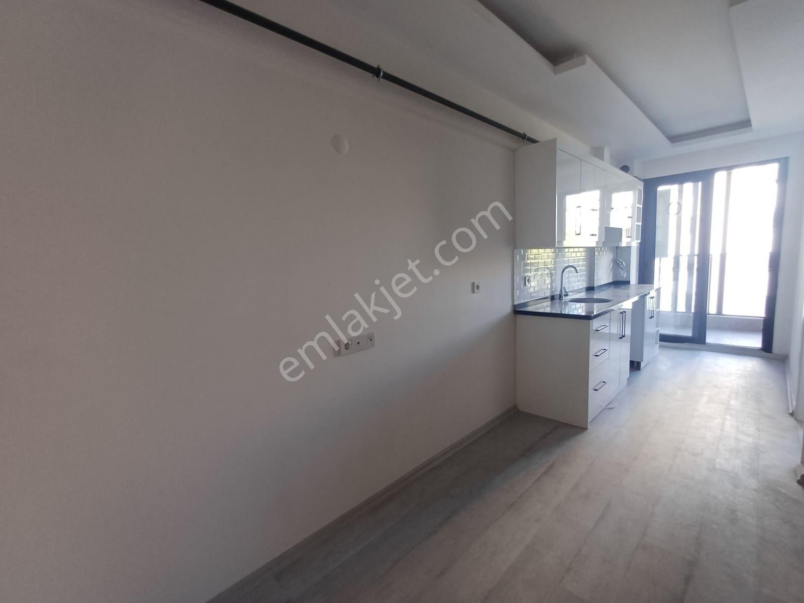 İzmir Buca Üniv Yakını Sıfır 1+1 Ara Kat - Görsel 16