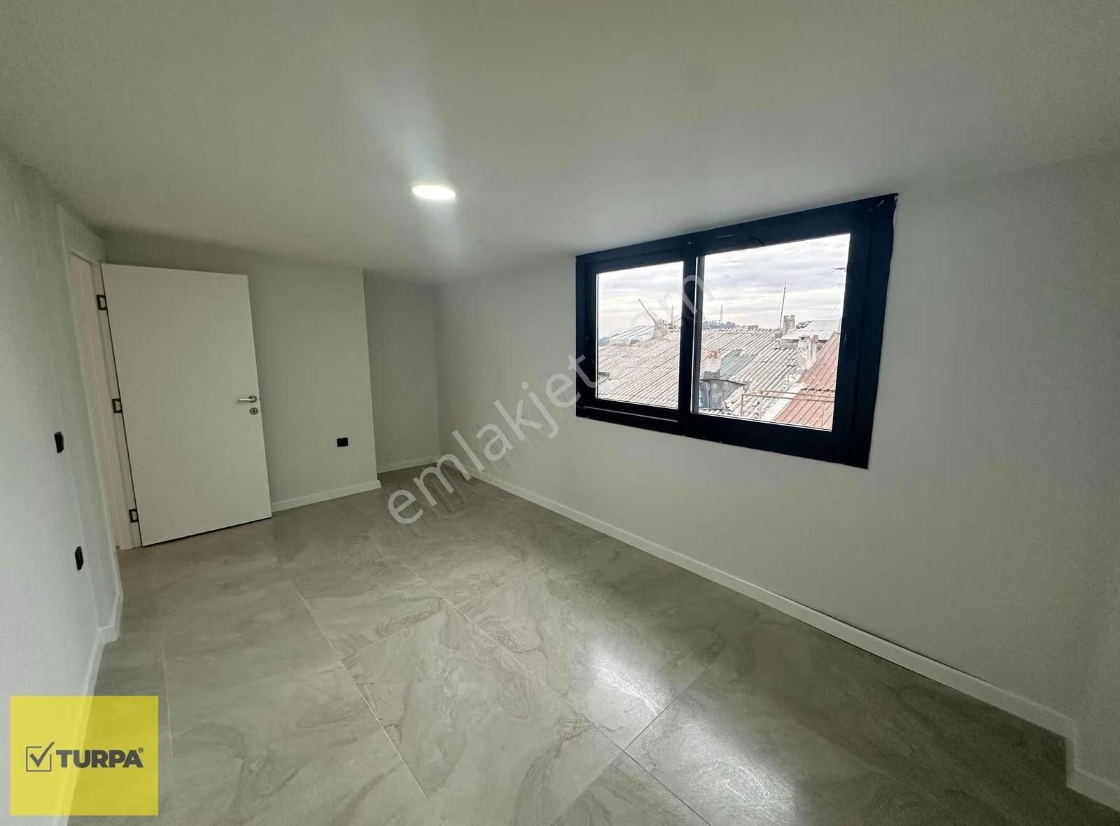 Ekonomi Ü.yakını Deniz Manzaralı Sıfır Satılık 3+1 Dubleks Daire - Görsel 2