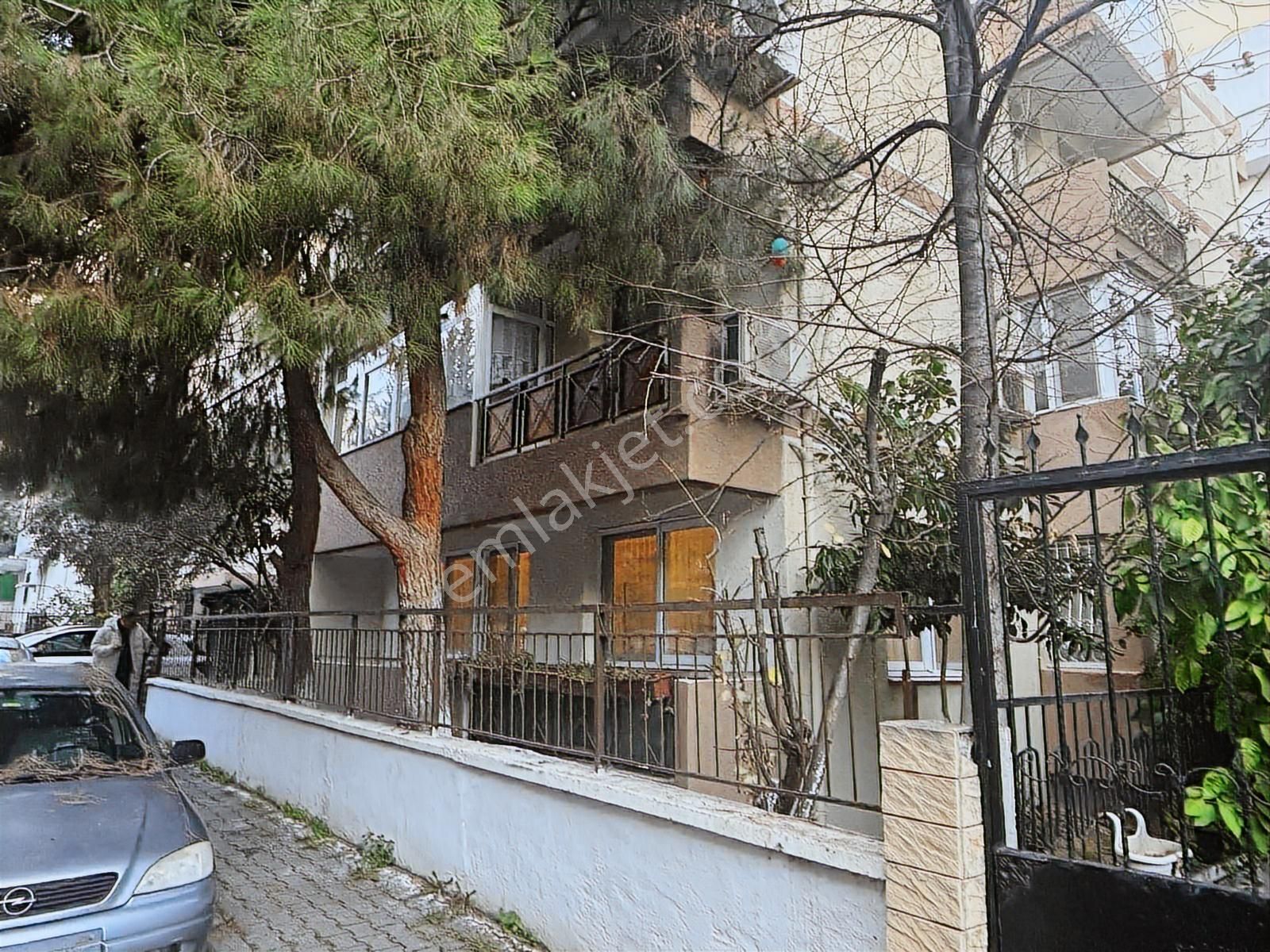 İzmir Buca Vali Rahmi Bey Mah. Satılık 170 M2 Yüksek Giriş Daire - Görsel 2