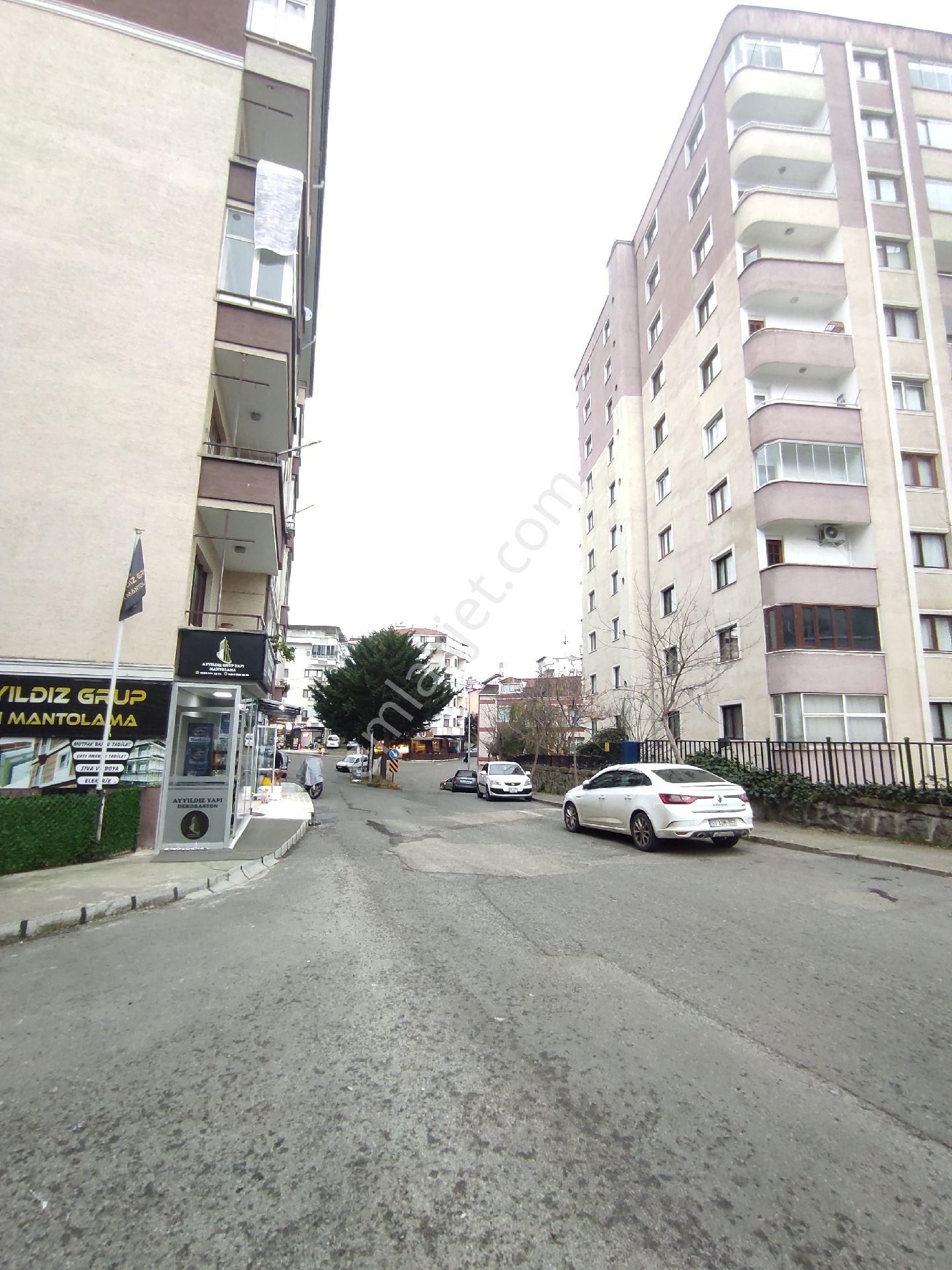 Trabzon Aydınlıkevler Birlik Sitesinde Satılık 90m2 2+1 Daire, - Görsel 2