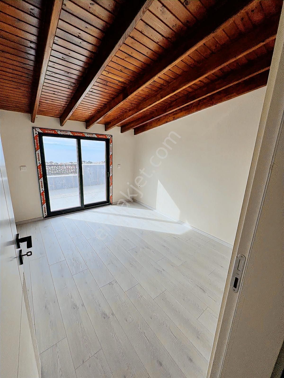 Maviye Açılan Kapı Özderenin En Gözde 5+1 Eşsiz Villası - Görsel 7