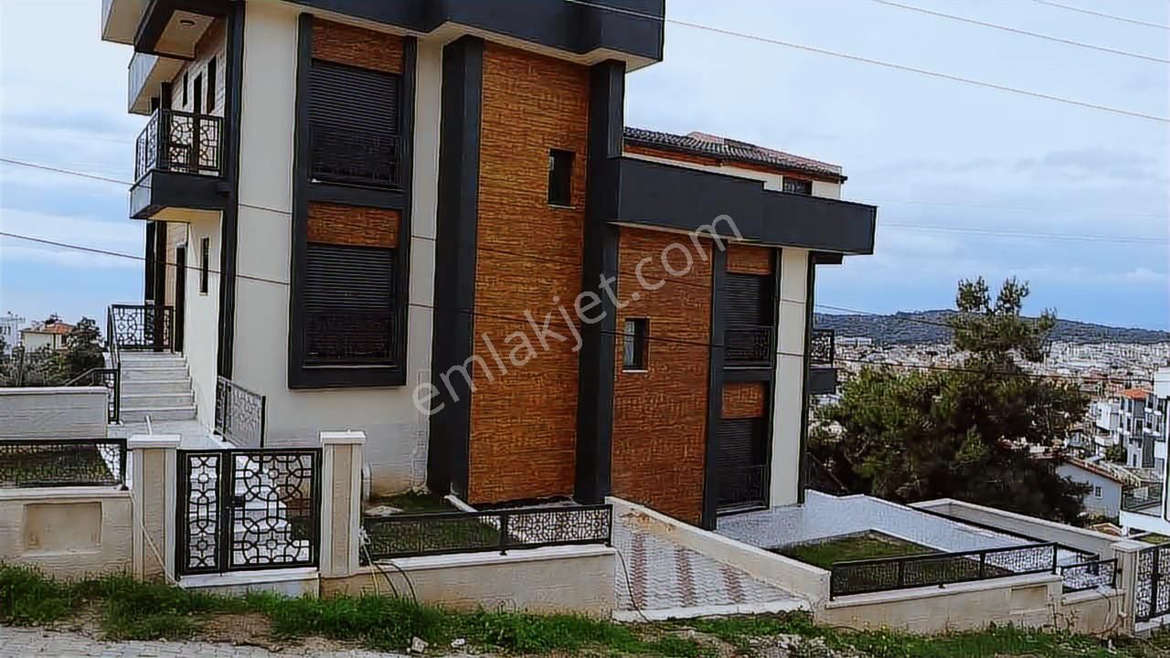 Maviye Açılan Kapı Özderenin En Gözde 5+1 Eşsiz Villası - Görsel 5