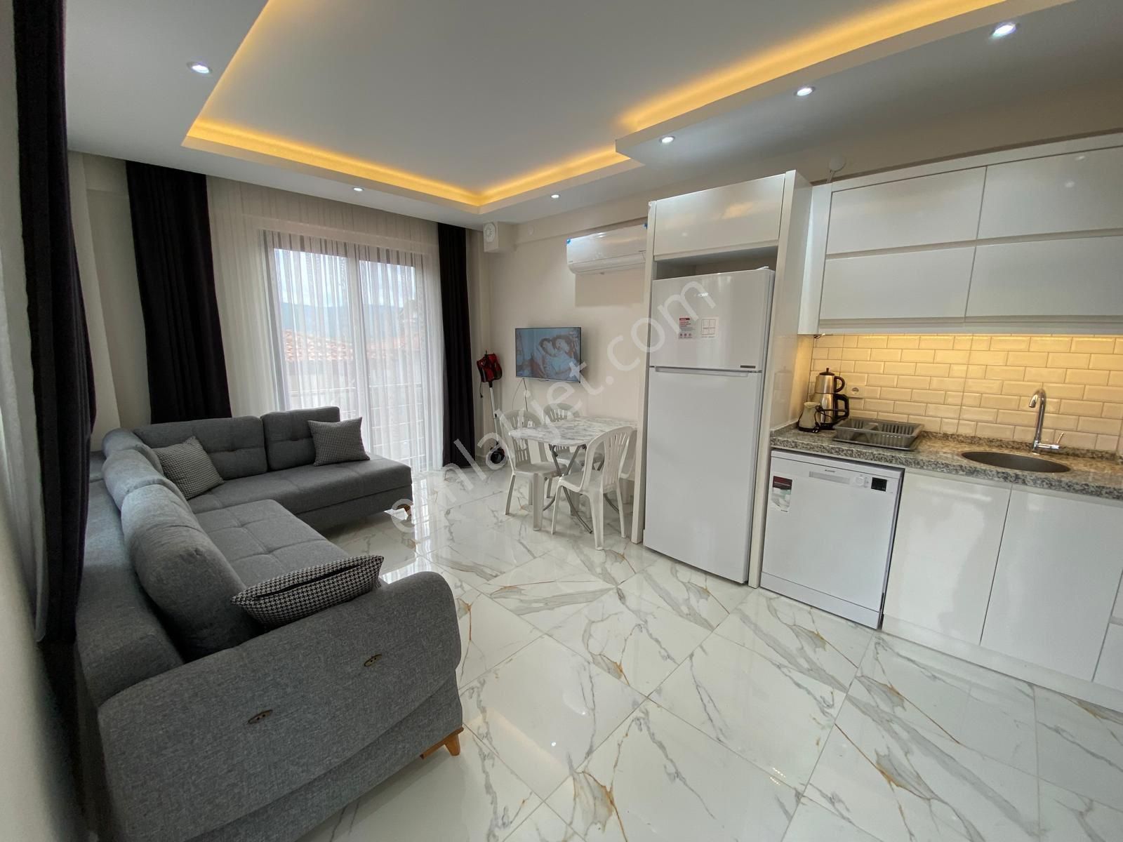 Gökova Mah’de Müstakil Girişli 3+1 Tripleks Ev Kiralık