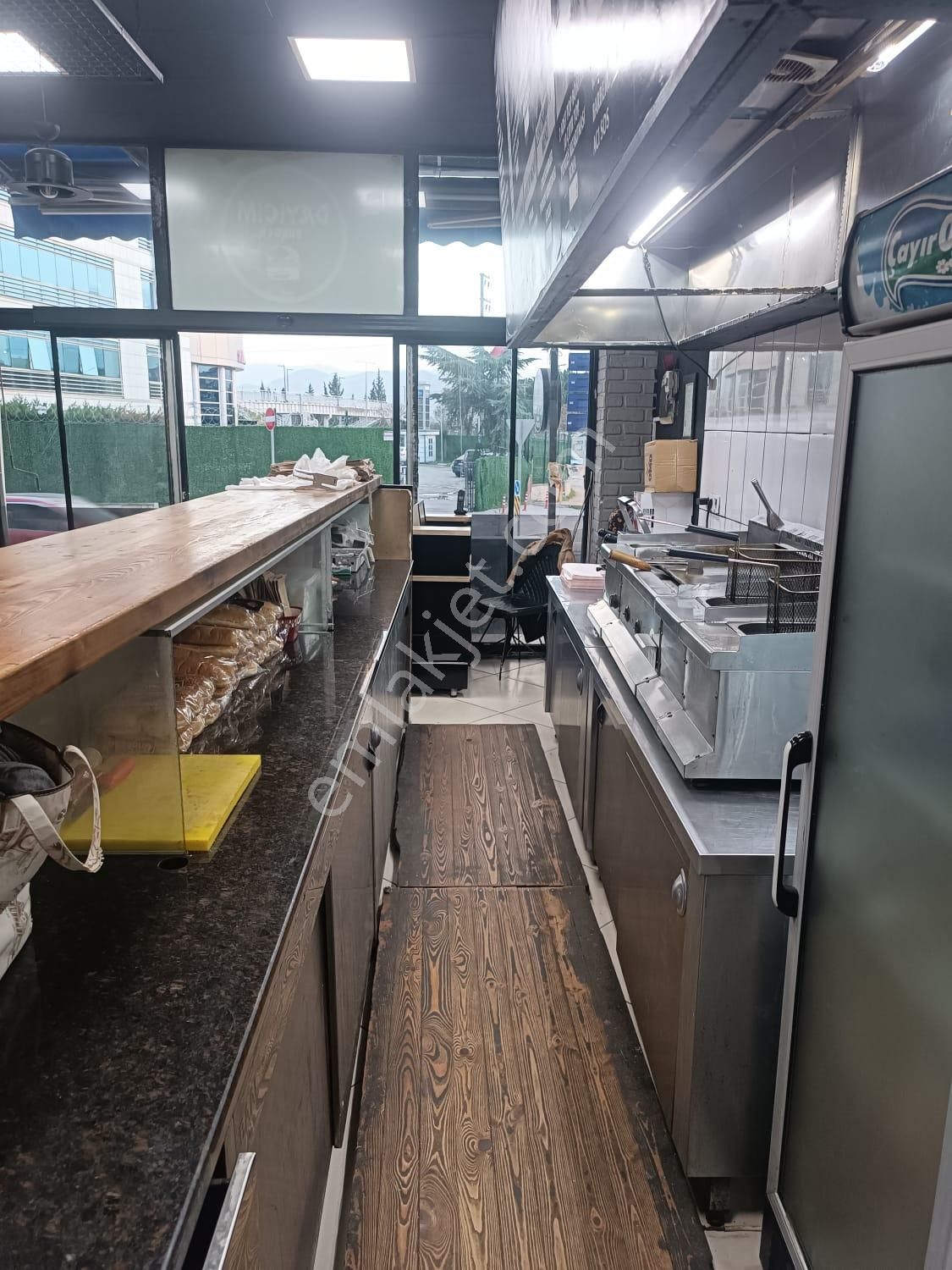 Devren Satılık 2 Katlı Hamburger Restoranı - Görsel 5