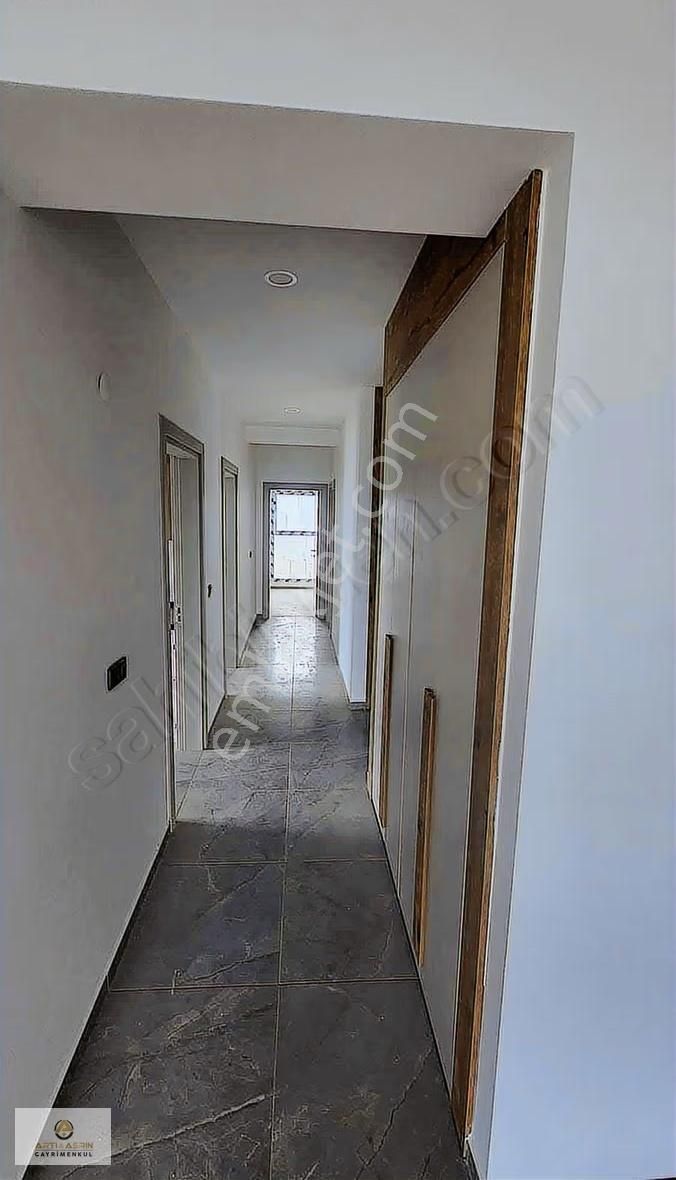 Kuşadası Merkezi Konumda Satılık Havuzlu Site İçerisinde Daire - Görsel 5