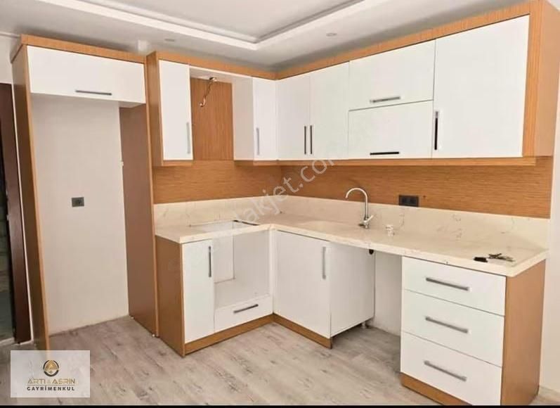 Kuşadası Merkezi Lokasyonda Satılık Yüksek Giriş Daire - Görsel 7