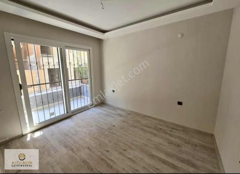 Kuşadası Merkezi Lokasyonda Satılık Yüksek Giriş Daire - Görsel 8