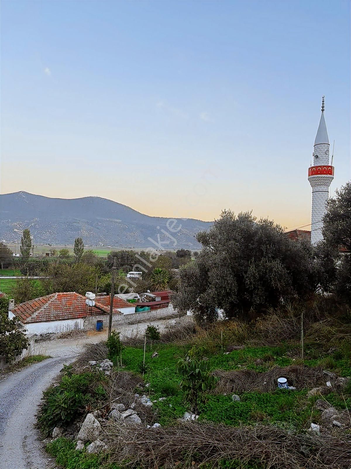 Milas Damlıboğaz Mahallesinde Satılık Arsa - Görsel 3