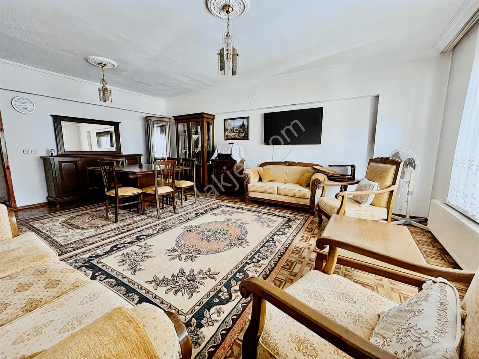 Etimesgut Ahi Mesut Mahallesinde Satılık 3+1 Daire Boş Sitede