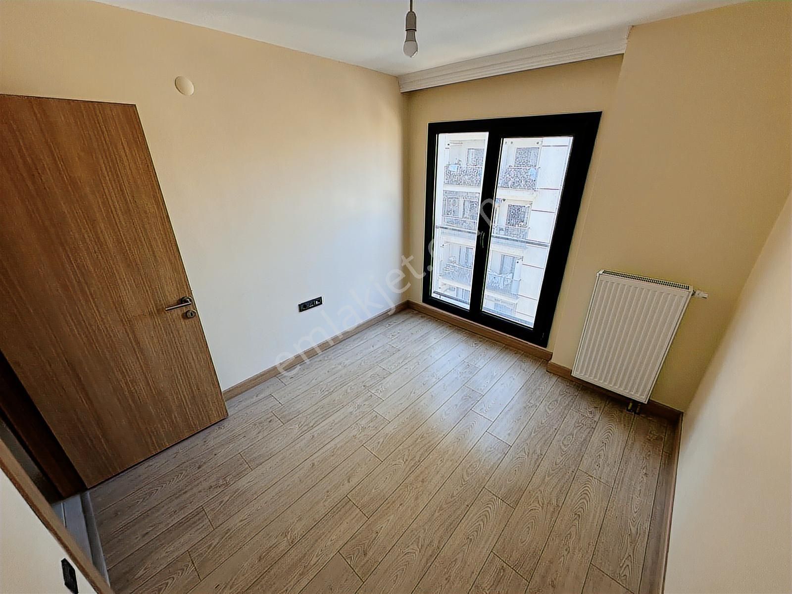 Şeref Emlaktan Şehr-i Bağcılar Sitesinde 3+1 8. Kat Şehir Cephe - Görsel 2