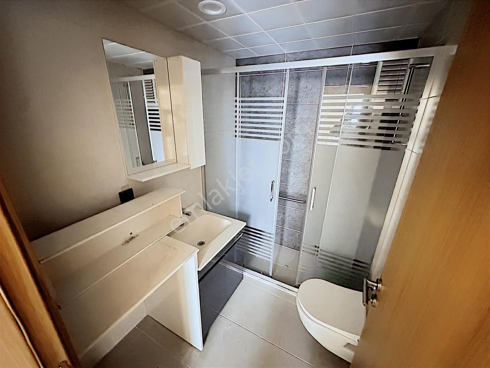 Şeref Emlaktan Şehr-i Bağcılar Sitesinde 3+1 8. Kat Şehir Cephe - Görsel 24