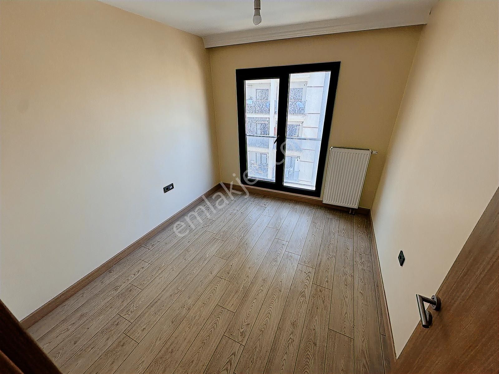 Şeref Emlaktan Şehr-i Bağcılar Sitesinde 3+1 8. Kat Şehir Cephe - Görsel 10