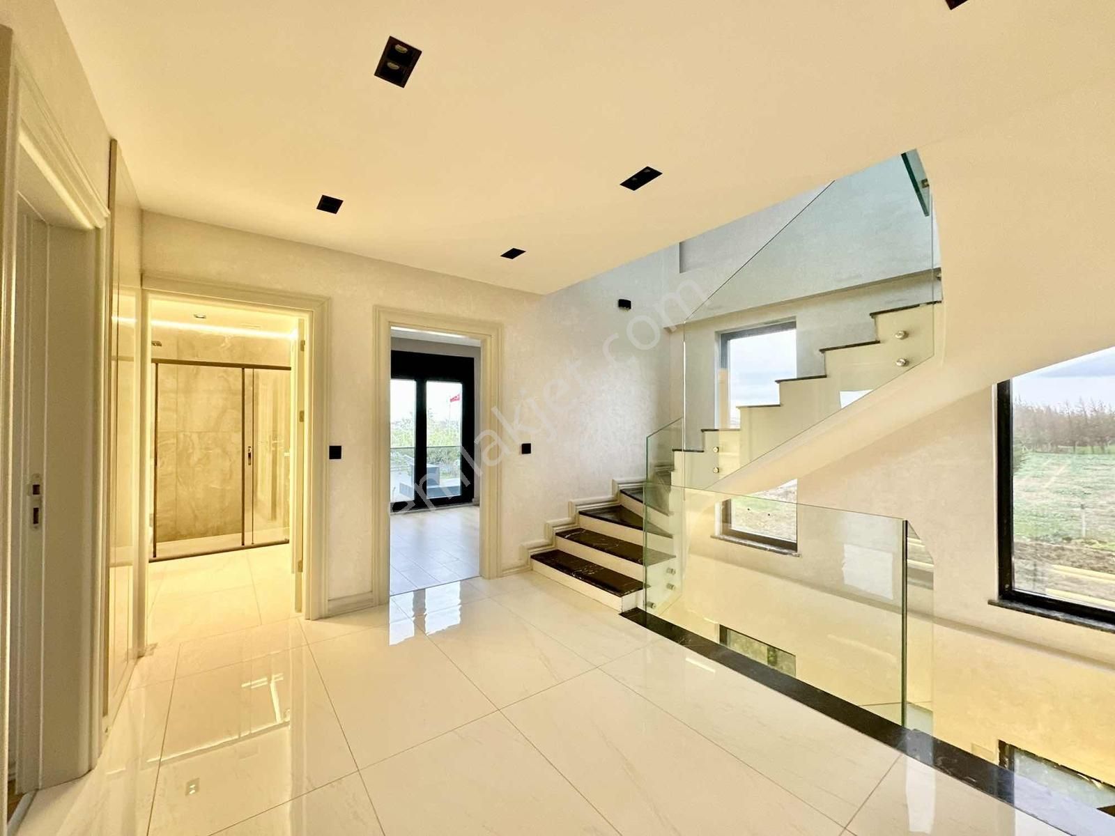 [kassel Yapı]kapalı Otoparklı-müstakil Havuzlu-teraslı-5+1 Villa - Görsel 23