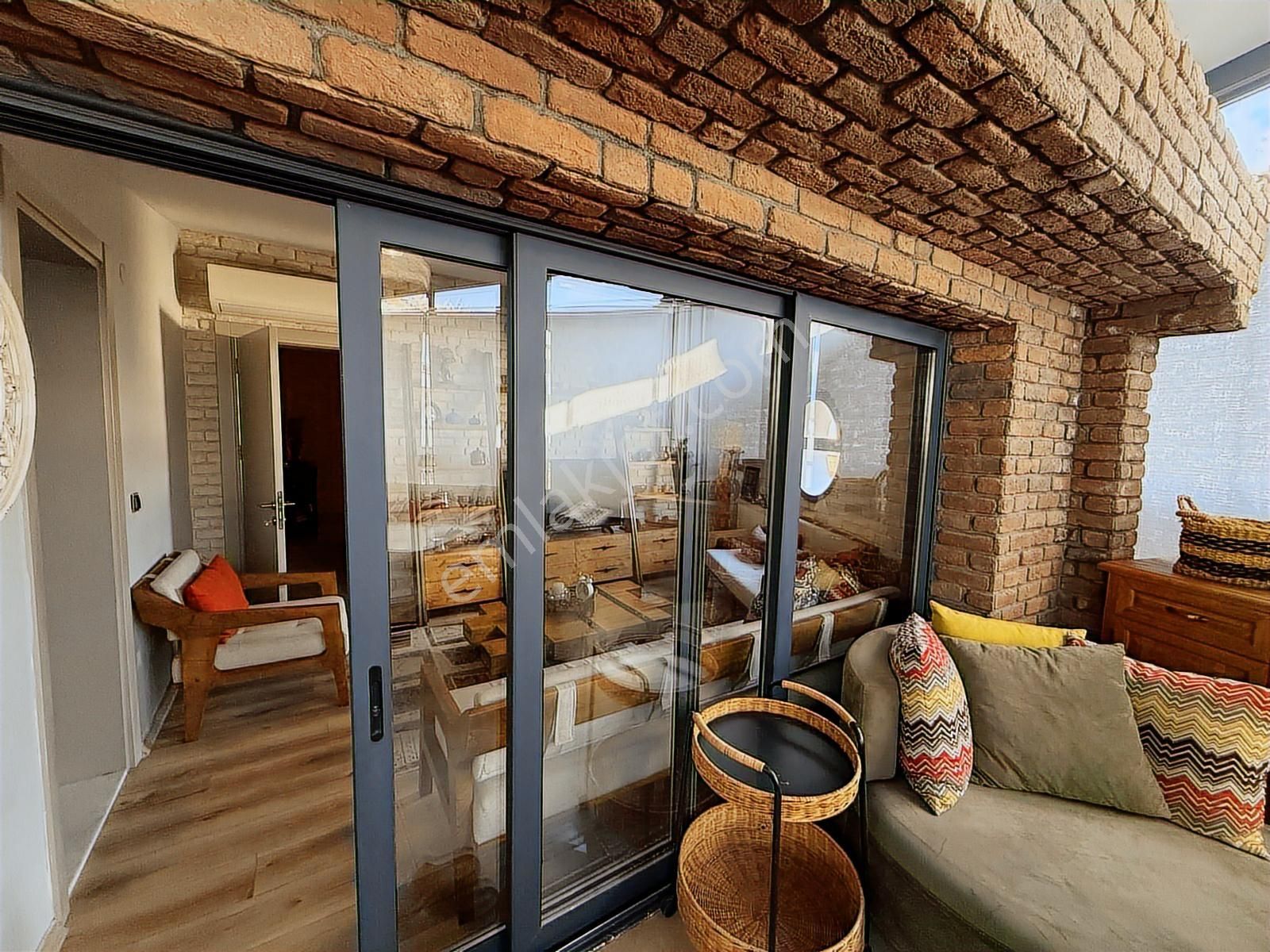 Karşıyaka Yalı Mahallesinde Satılık 5+1 Ultra Lüks Dubleks Daire - Görsel 23