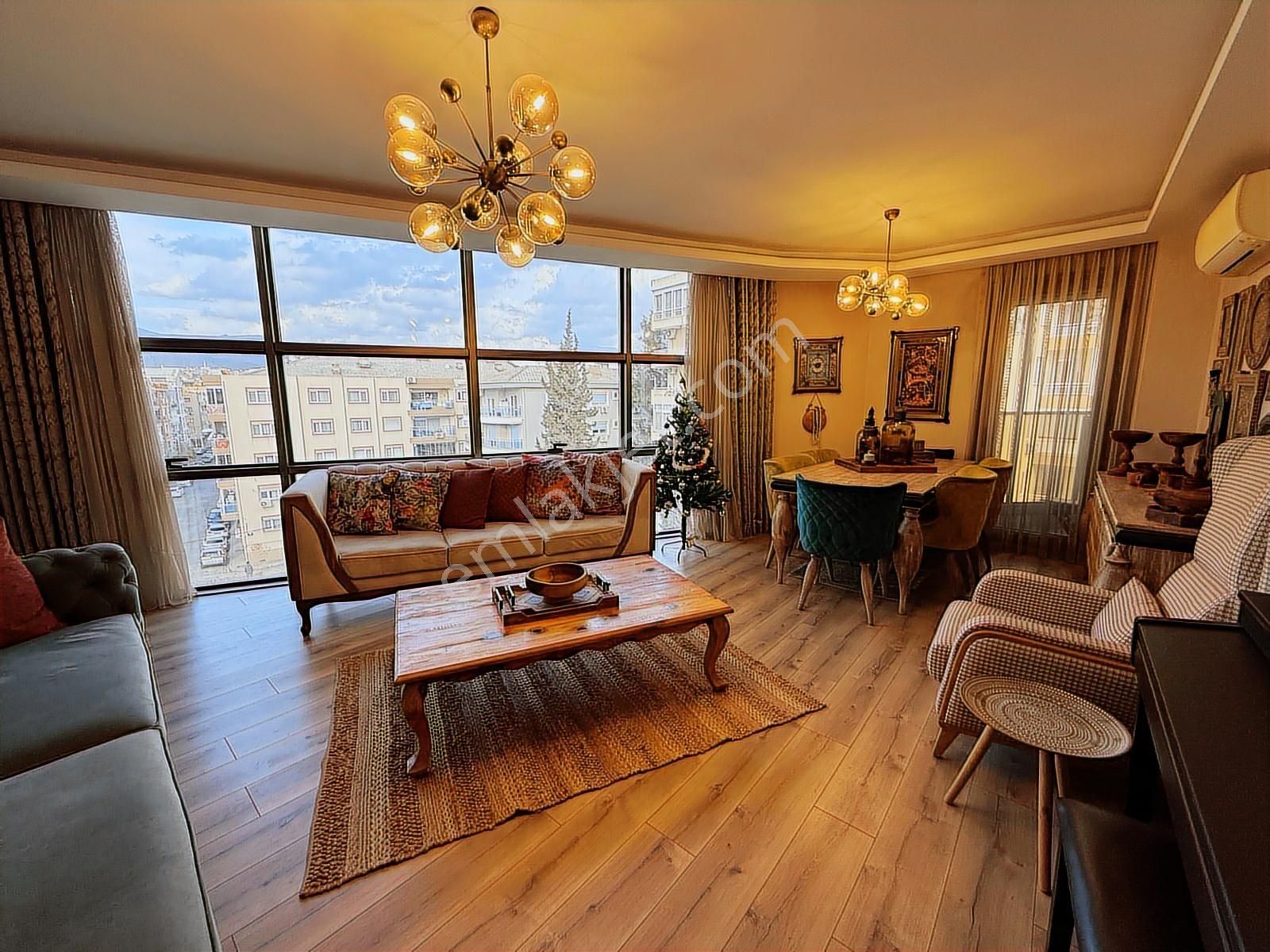 Karşıyaka Yalı Mahallesinde Satılık 5+1 Ultra Lüks Dubleks Daire - Görsel 2