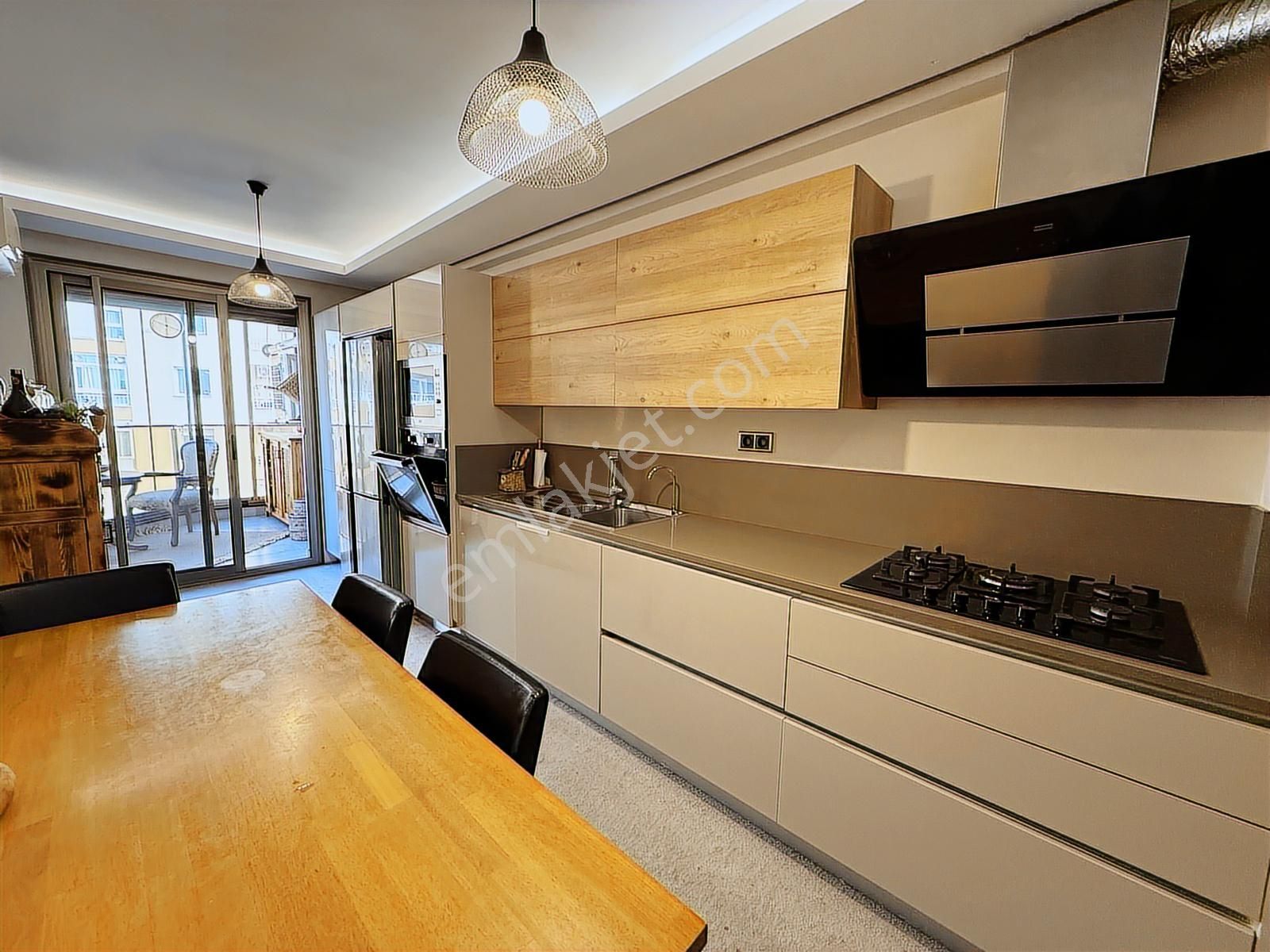 Karşıyaka Yalı Mahallesinde Satılık 5+1 Ultra Lüks Dubleks Daire - Görsel 14