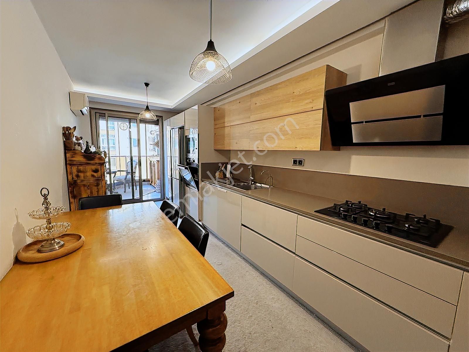 Karşıyaka Yalı Mahallesinde Satılık 5+1 Ultra Lüks Dubleks Daire - Görsel 17