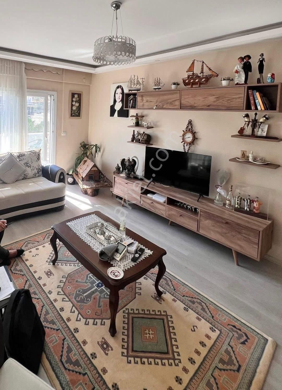 Söke Kuşadası Yol Üzeri Satılık Ayrı Mutfak 2+1 Daire - Görsel 2