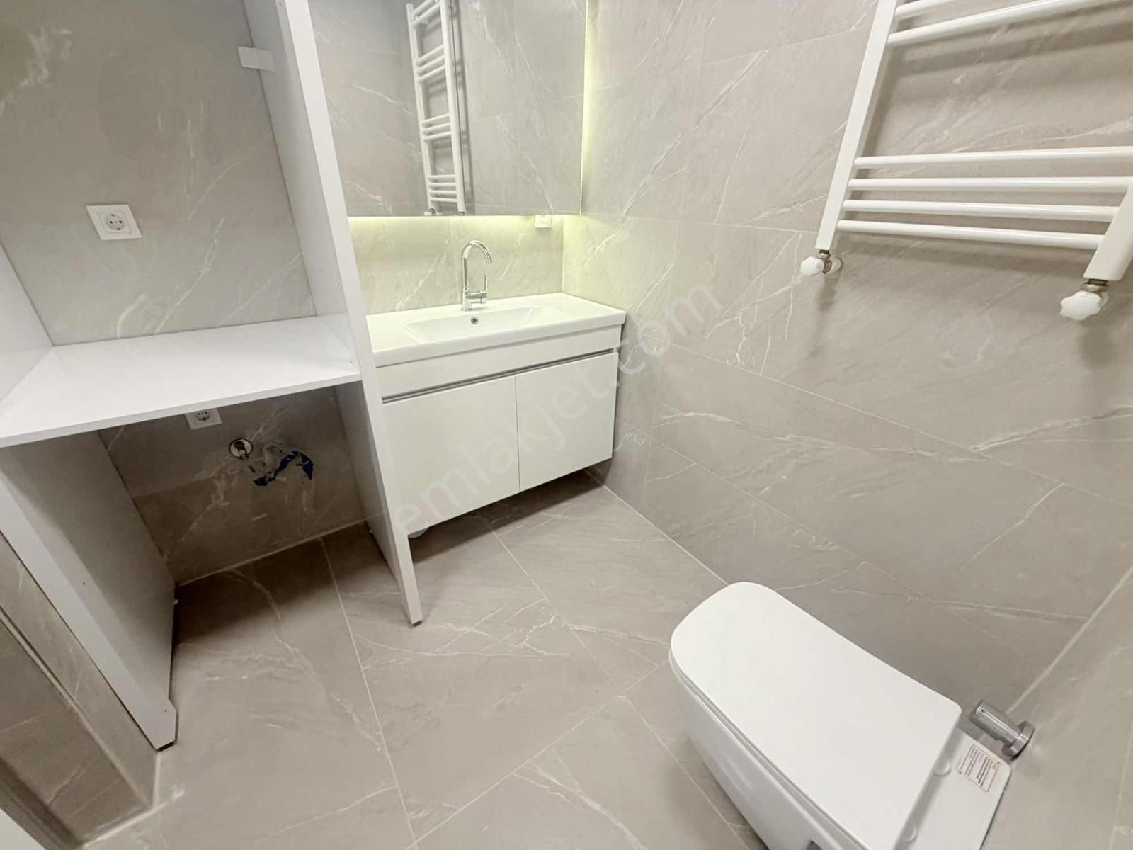 Yeşil Alan Manzaralı Dublex Teraslı 4+1 180 M2 Metro Dibi Daire - Görsel 16