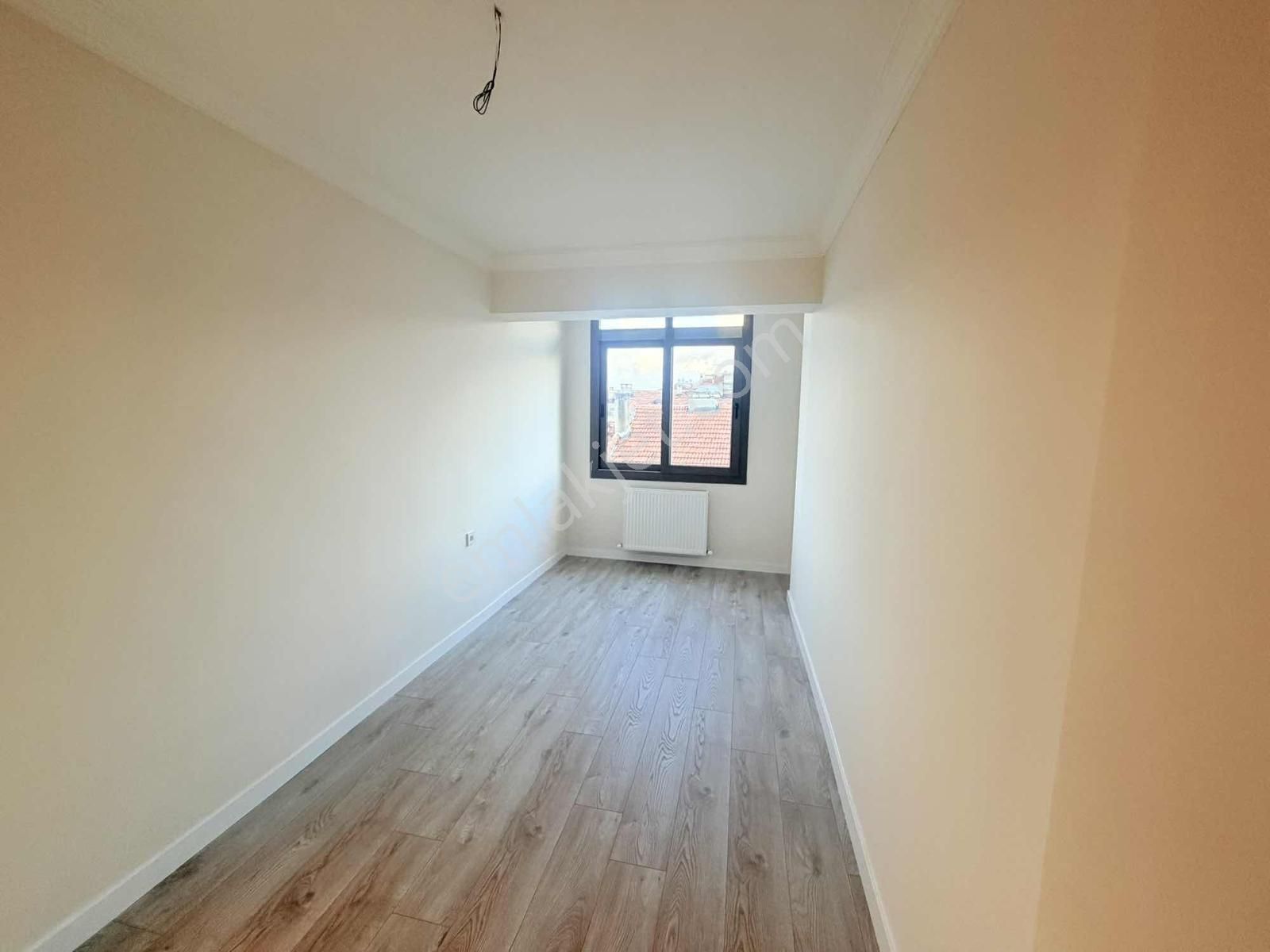 Yeşil Alan Manzaralı Dublex Teraslı 4+1 180 M2 Metro Dibi Daire - Görsel 18