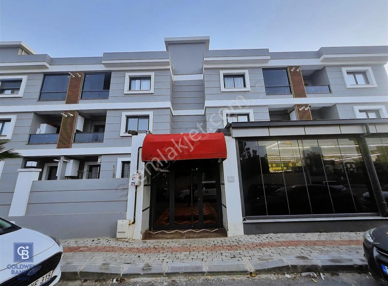 Menderes Cüneytbey Mahallesi Havuzlu Sitede Eşyalı 1+1 Kiralık - Görsel 13